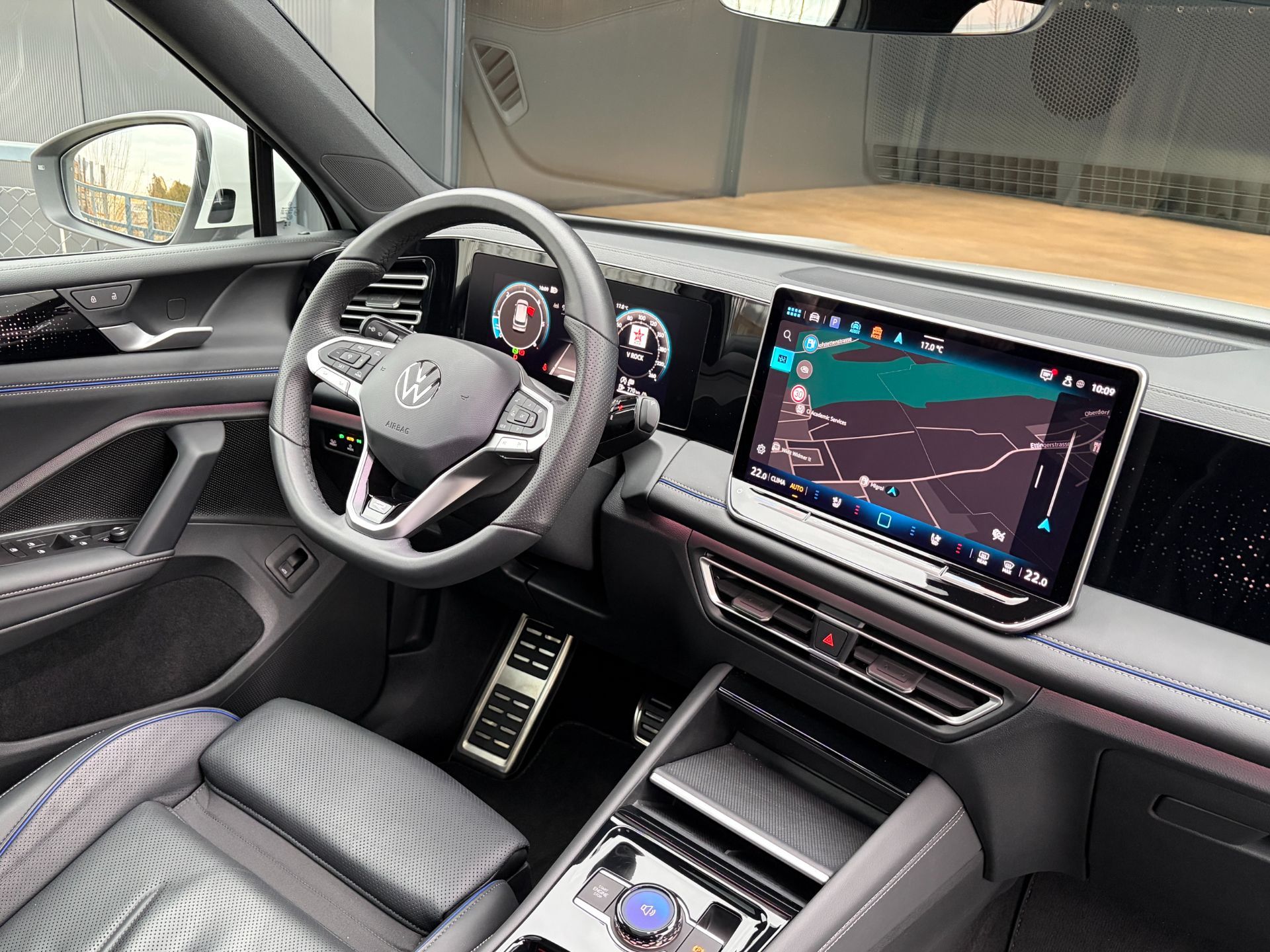 VW Tiguan 2.0 TDI SCR R-Line DSG-image-13