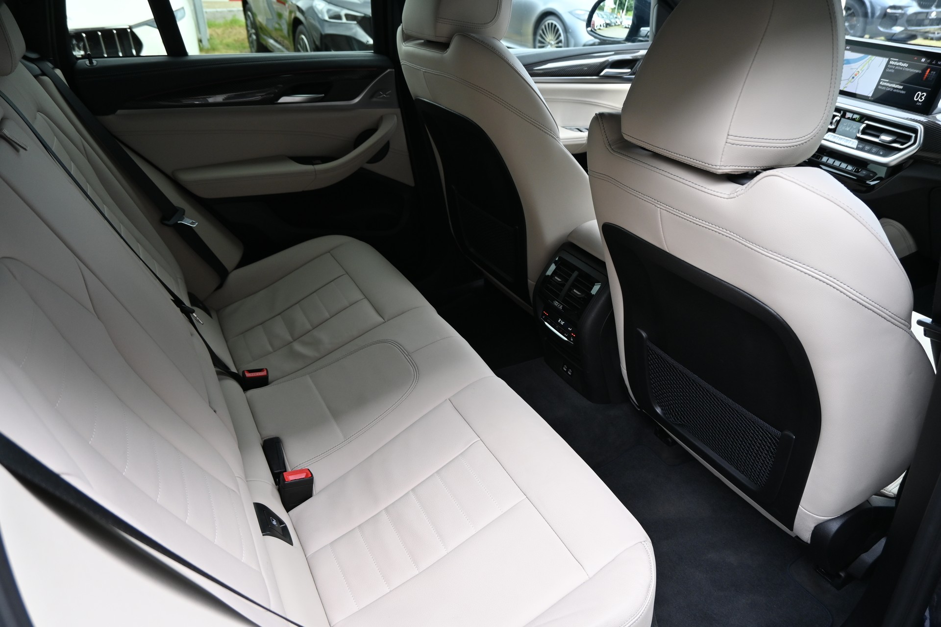 BMW X4 xDrive 48V 30d M Sport Steptronic + Voll-Ausstattung + AHK 2000kg-image-15