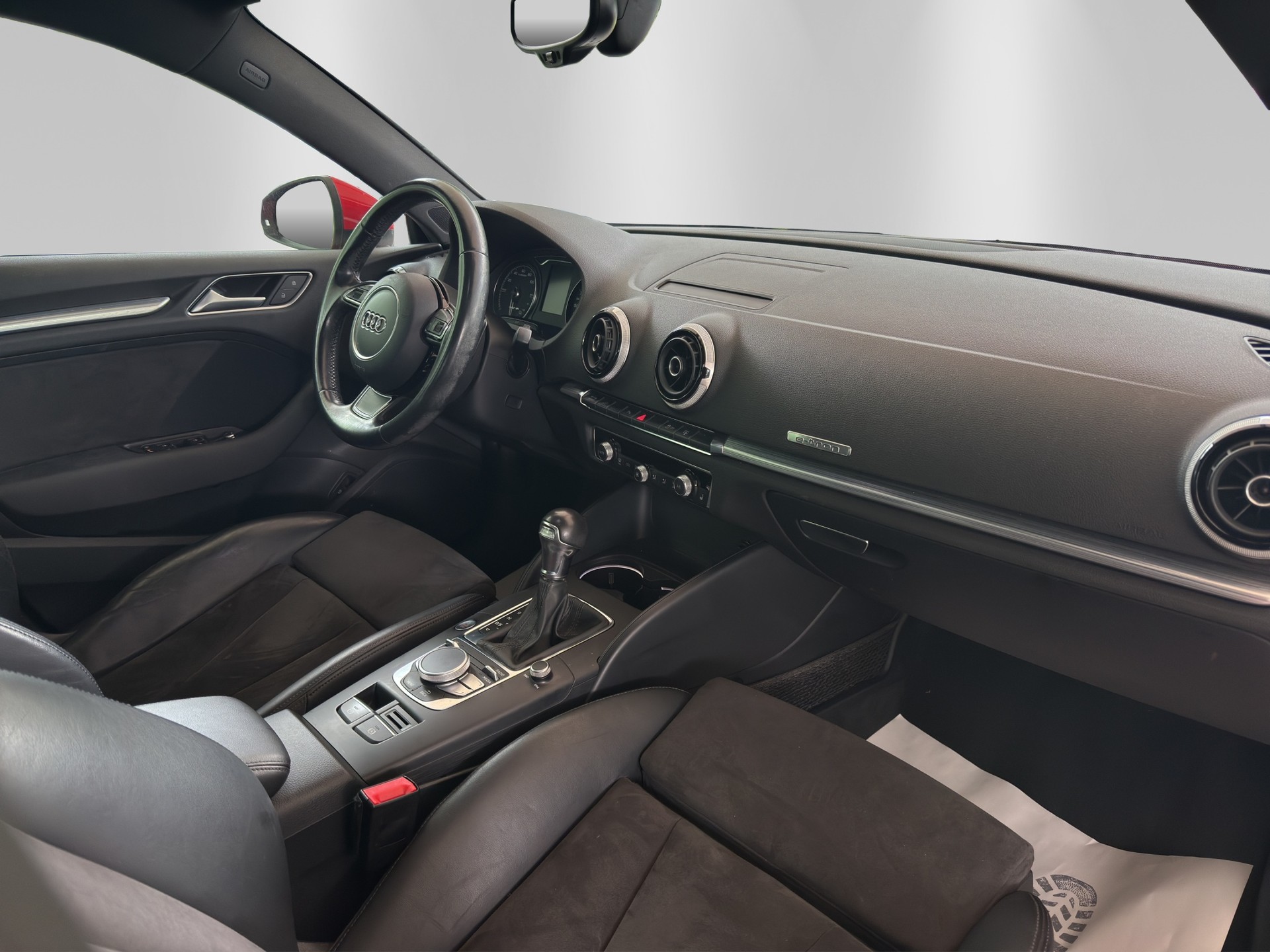 AUDI A3 Sportback 1.4 e-tron Ambition S-tronic-image-13