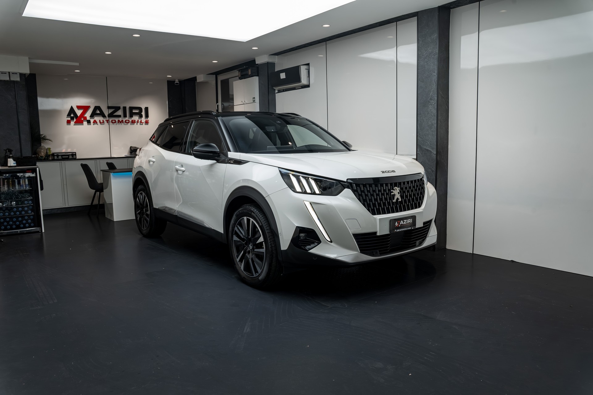PEUGEOT 2008 1.2 PureTech GT EAT8-showroom-element-2