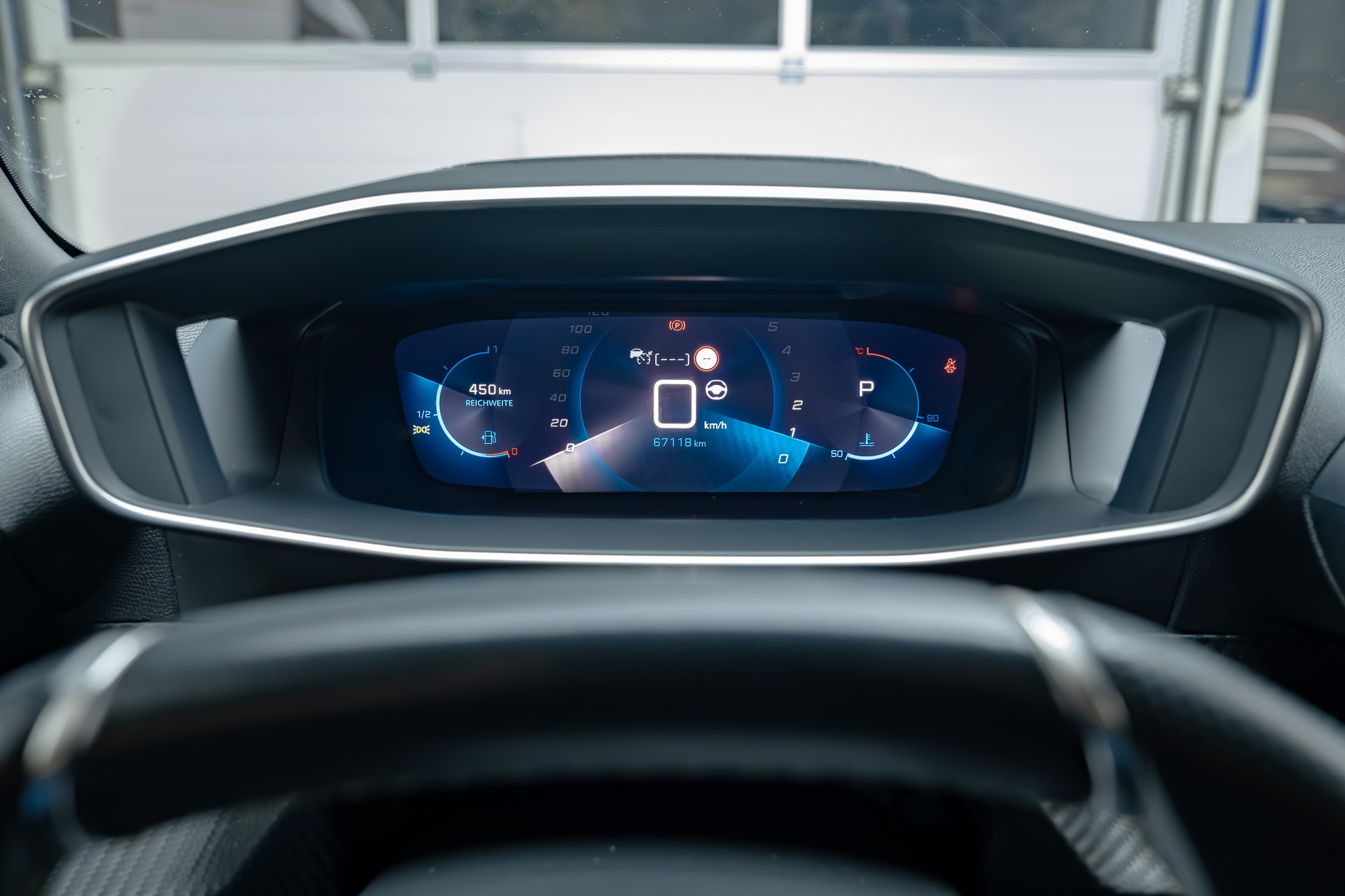 PEUGEOT 2008 1.2 PureTech GT EAT8-image-12