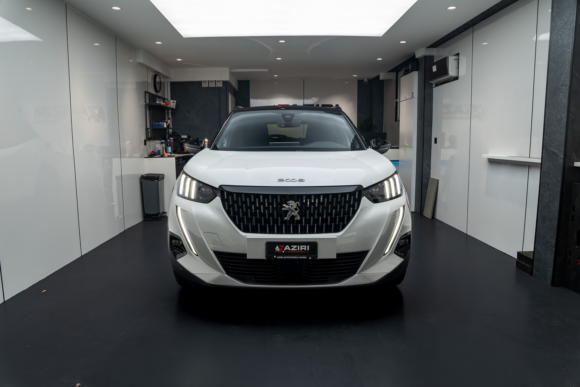 PEUGEOT 2008 1.2 PureTech GT EAT8-showroom-element-1