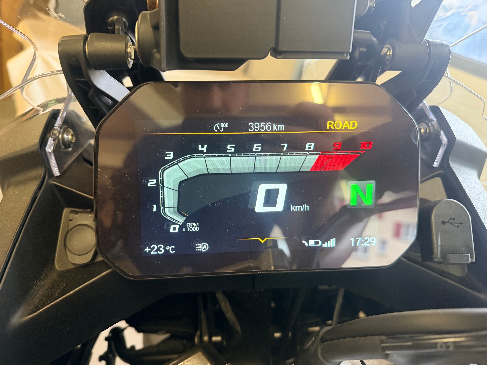 BMW F 850 GS Adventure-image-9