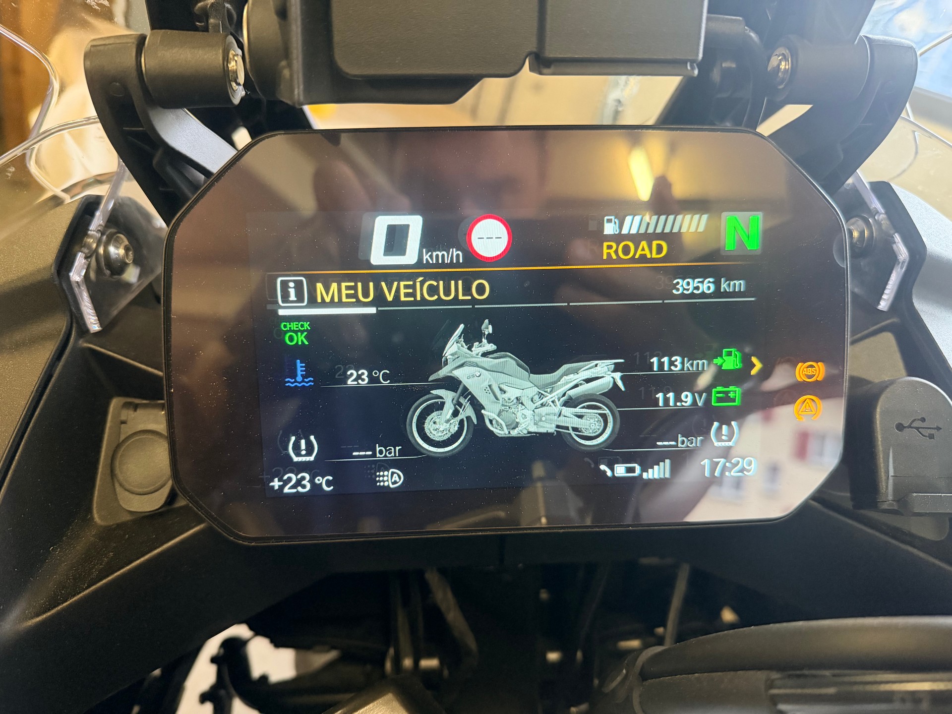 BMW F 850 GS Adventure-image-8