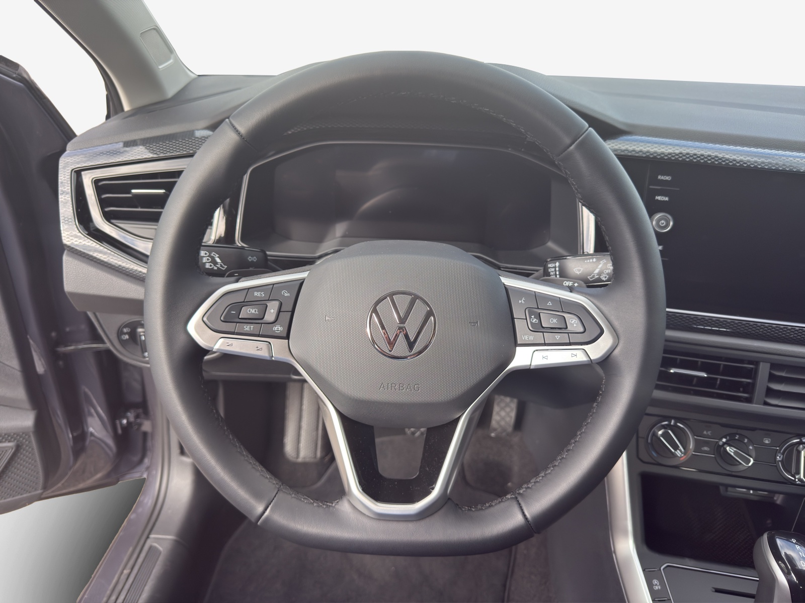 VW Polo 1.0 TSI Life DSG-image-9
