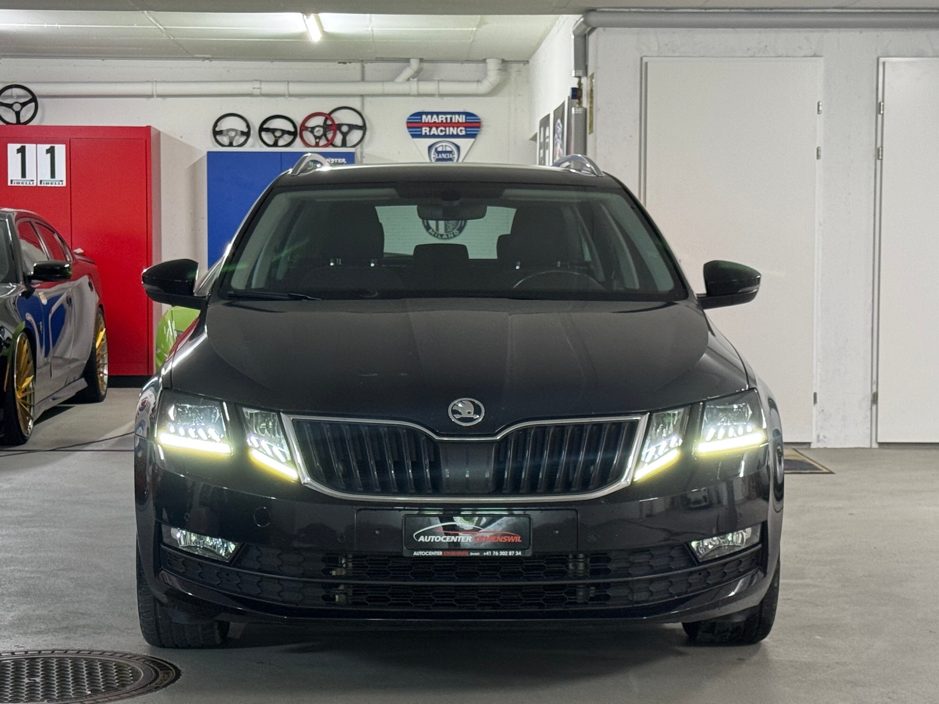 SKODA Octavia Combi 1.8 TSI Swiss Line 25 4x4 DSG mit AHK-image-1