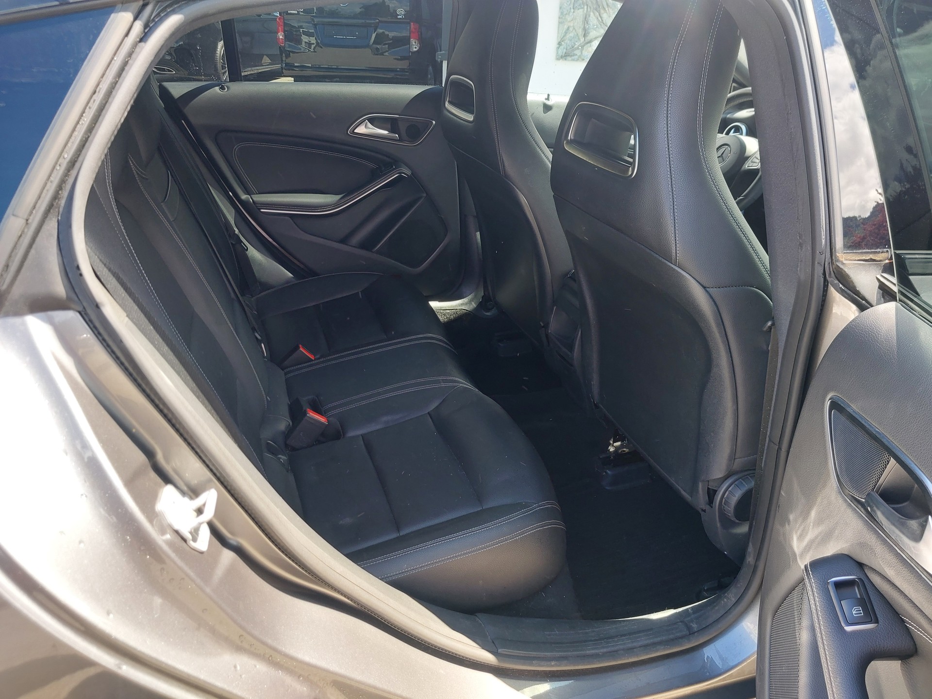 MERCEDES-BENZ CLA Shooting Brake 220 CDI 7G-DCT-image-8