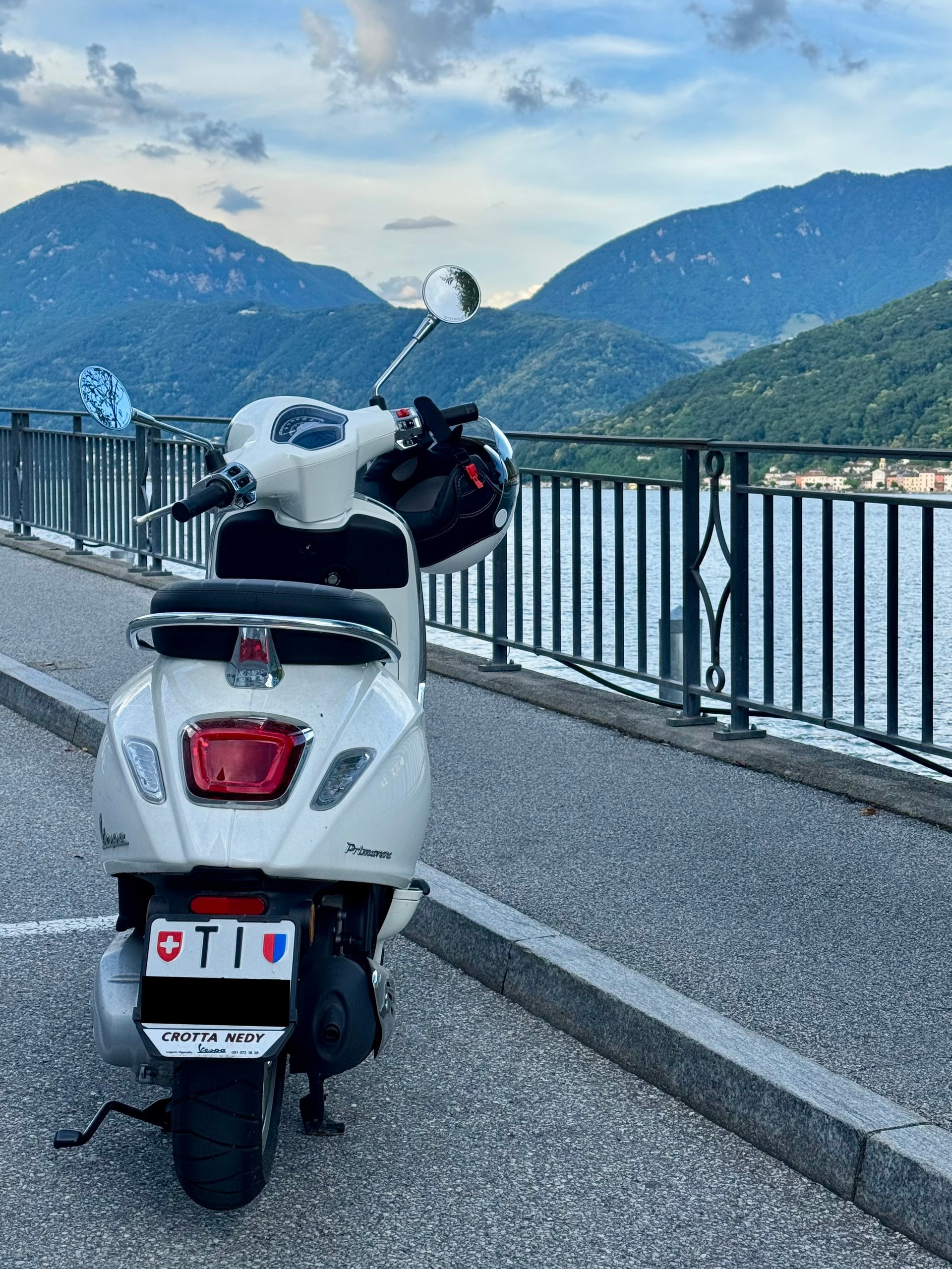 PIAGGIO Vespa 125 Primavera ABS-image-1