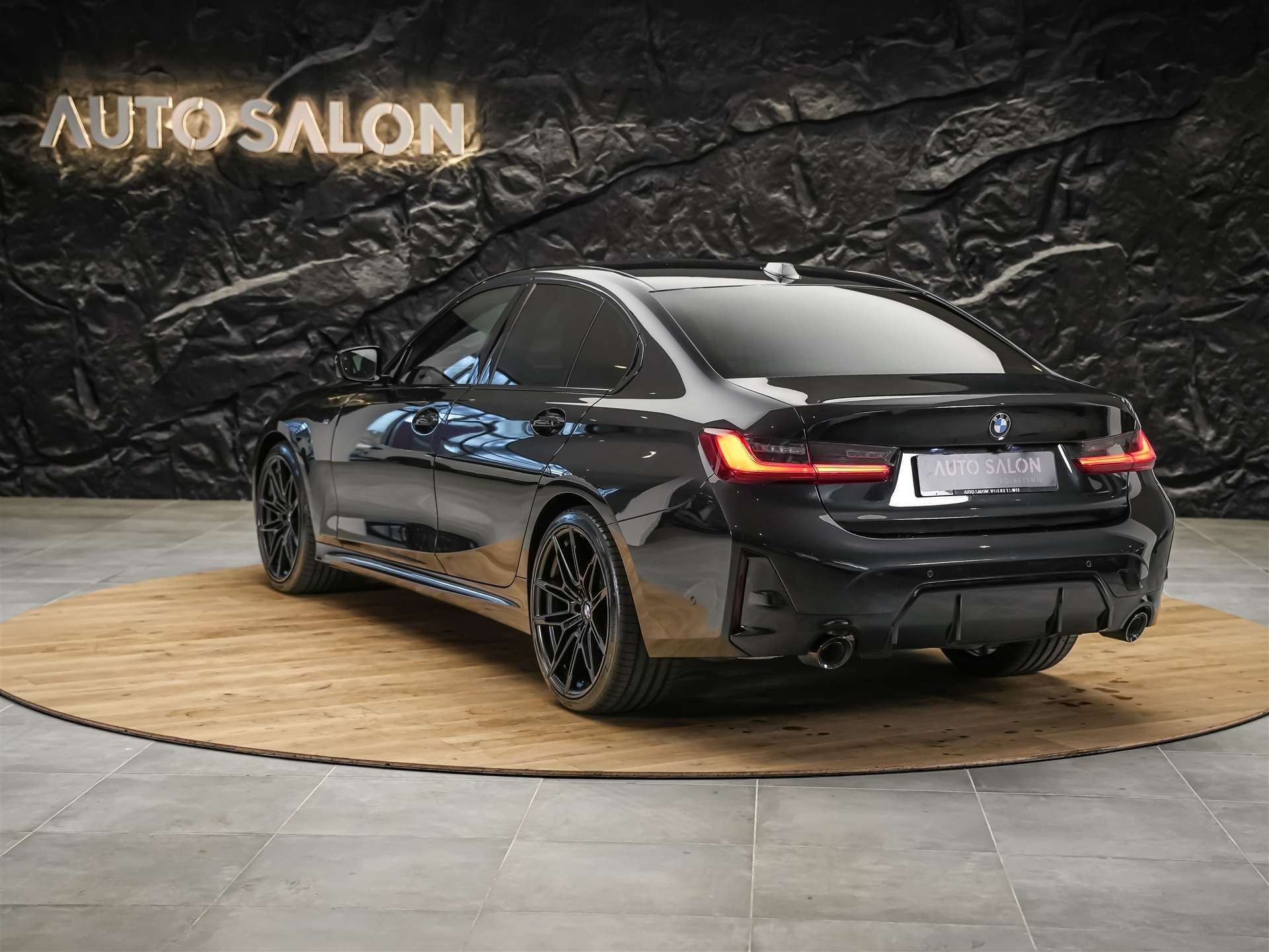 BMW 320d xDrive M Sport *Werksgarantie*20" Felgen*Abstandsregler*Standheizung*-showroom-element-3