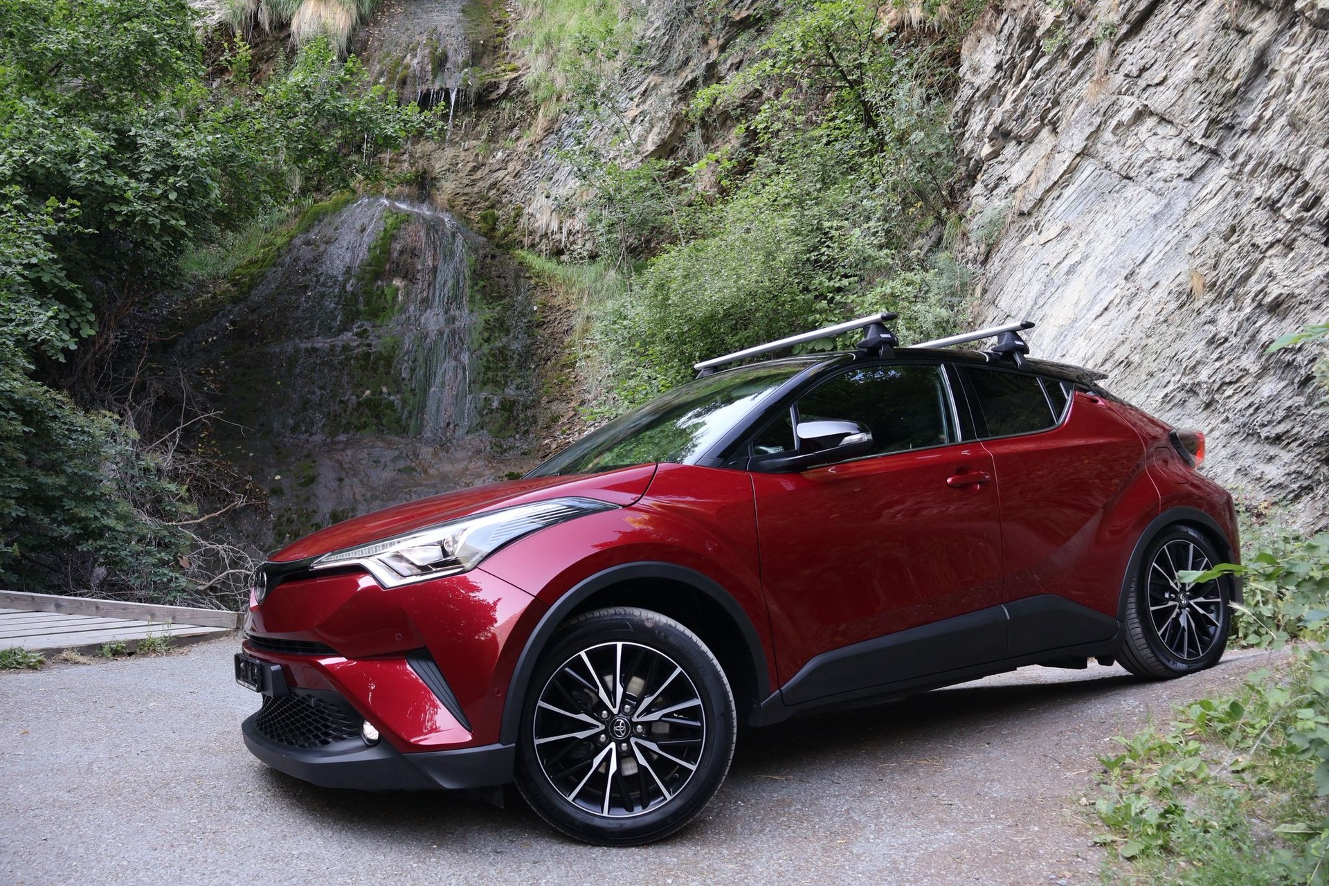 TOYOTA C-HR 1.2 Turbo Trend 4WD Multidrive S-showroom-element-1