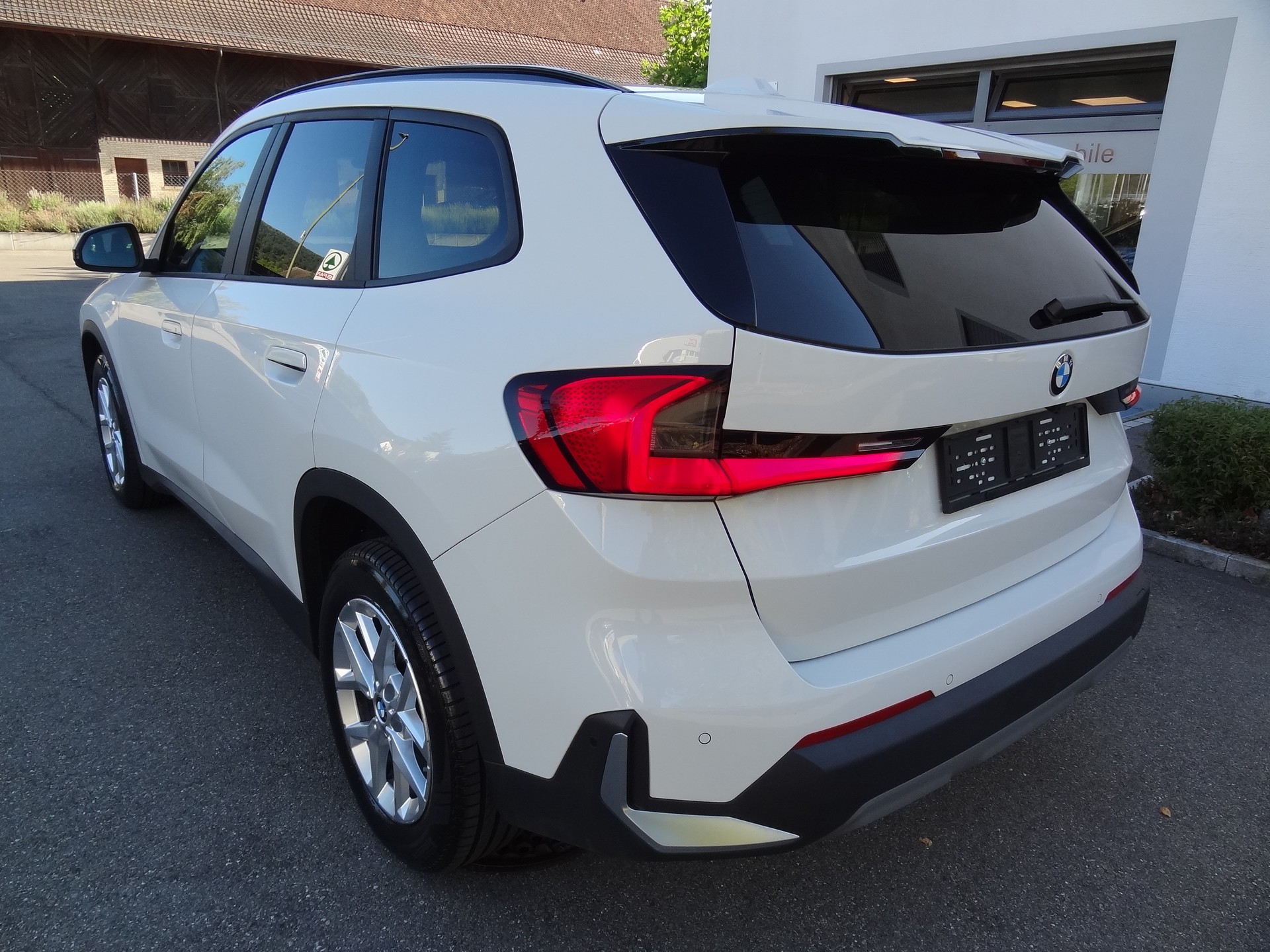 BMW X1 xDrive 20d 48V-showroom-element-2