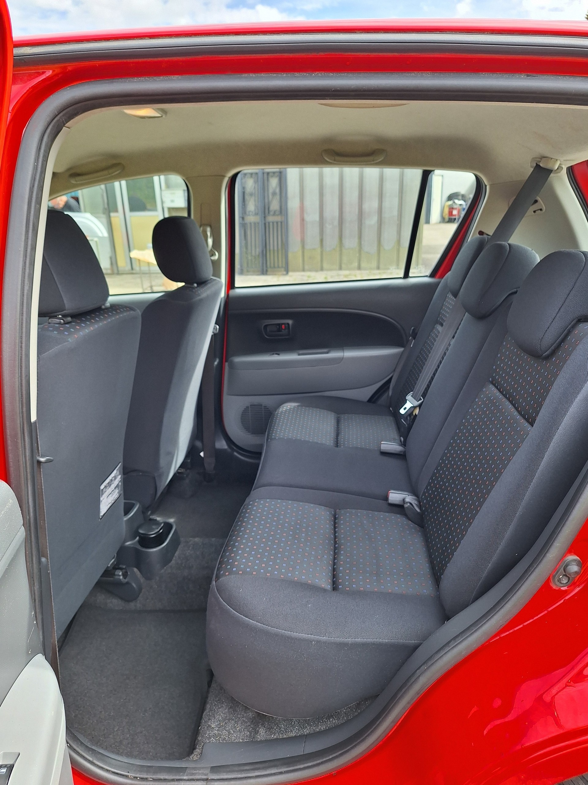 DAIHATSU Sirion 1.0 eco-top-image-10