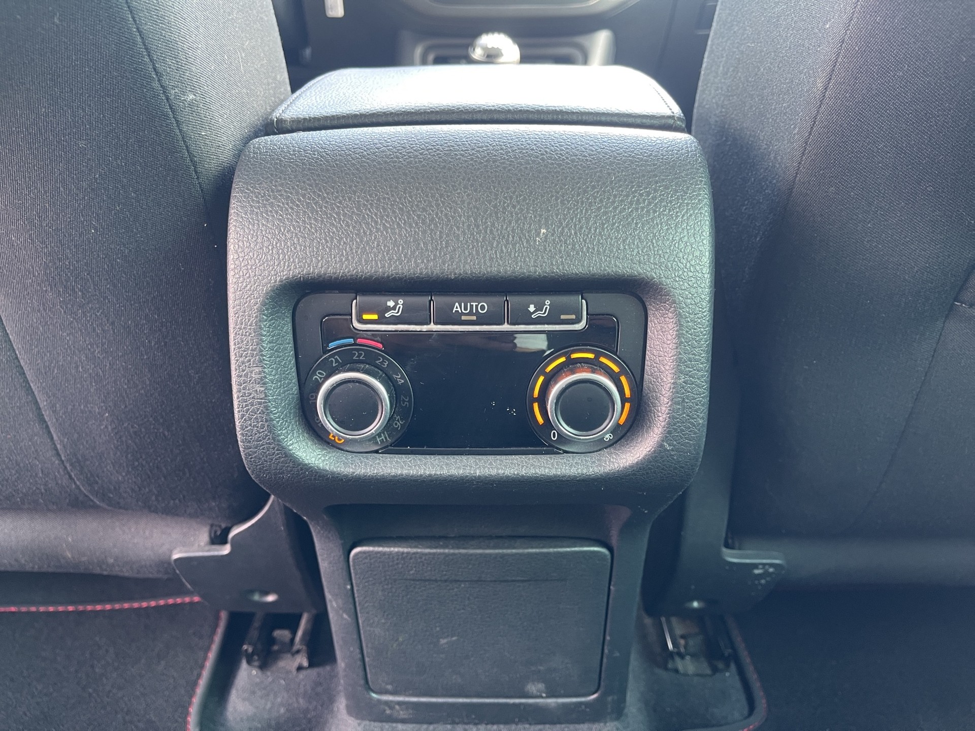 SEAT Alhambra 2.0 TDI 7 Plätzer-image-31