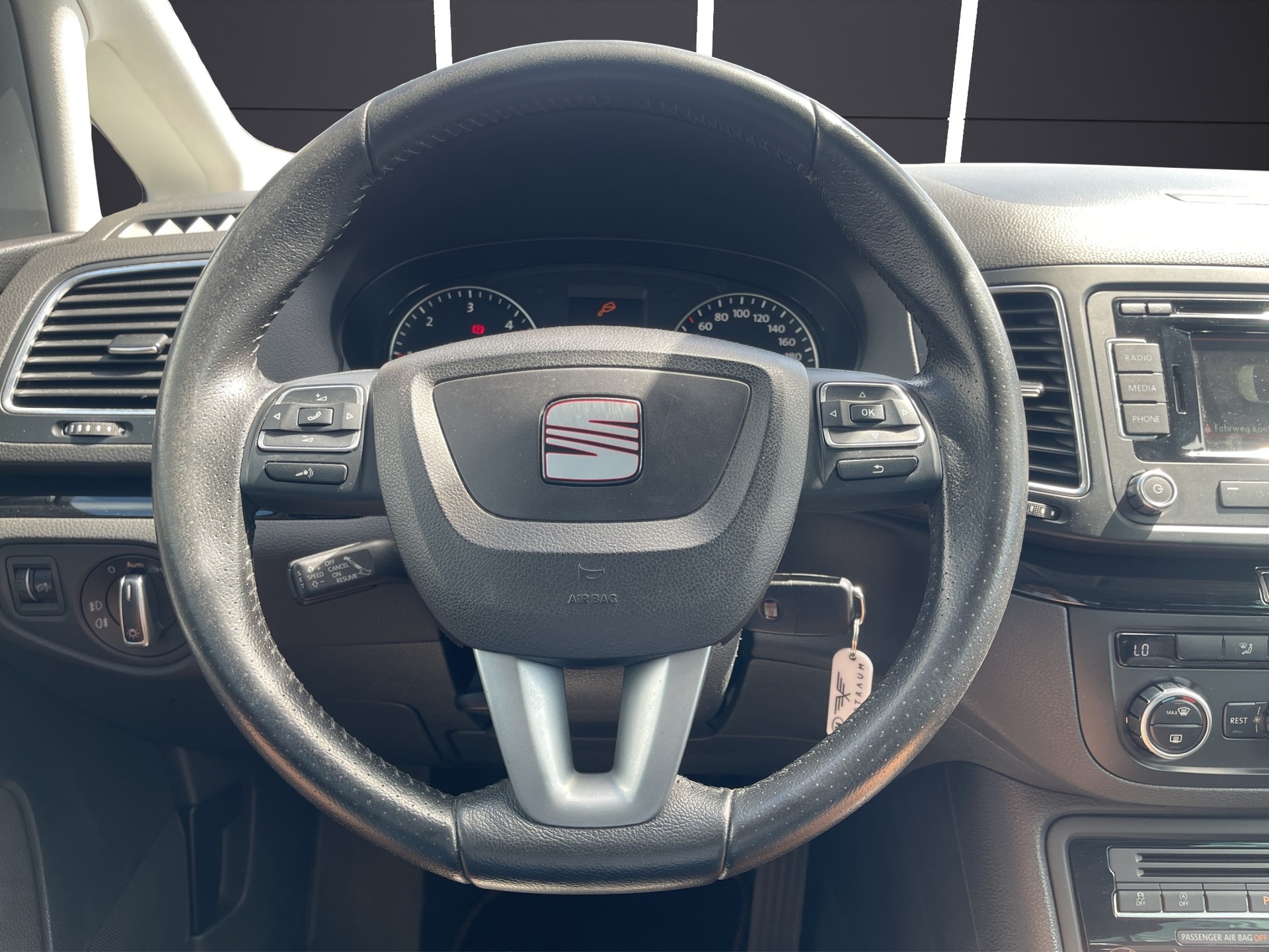 SEAT Alhambra 2.0 TDI 7 Plätzer-image-33