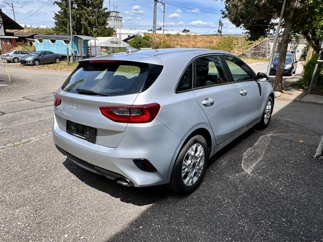 KIA Ceed 1.5 T-GDi MHEV Power DCT-image-5