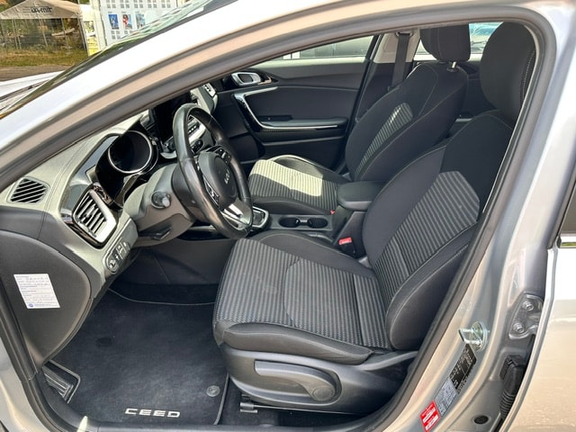 KIA Ceed 1.5 T-GDi MHEV Power DCT-image-13