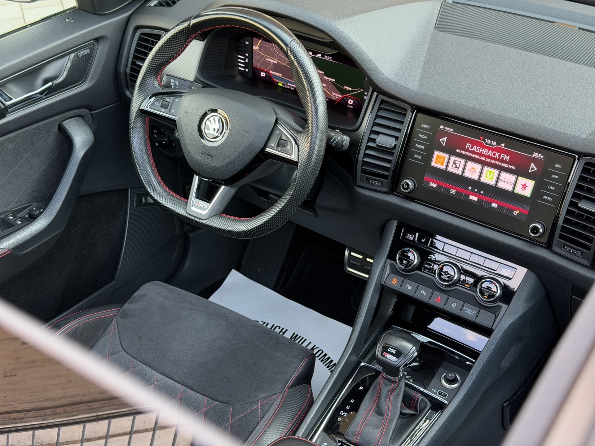 SKODA Kodiaq 2.0 Bi-TDI SCR RS 4x4 DSG,Frisch ab MFK,1 Jahr oder 20000km Garantie auf Motor und Getriebe inkl.*-image-20