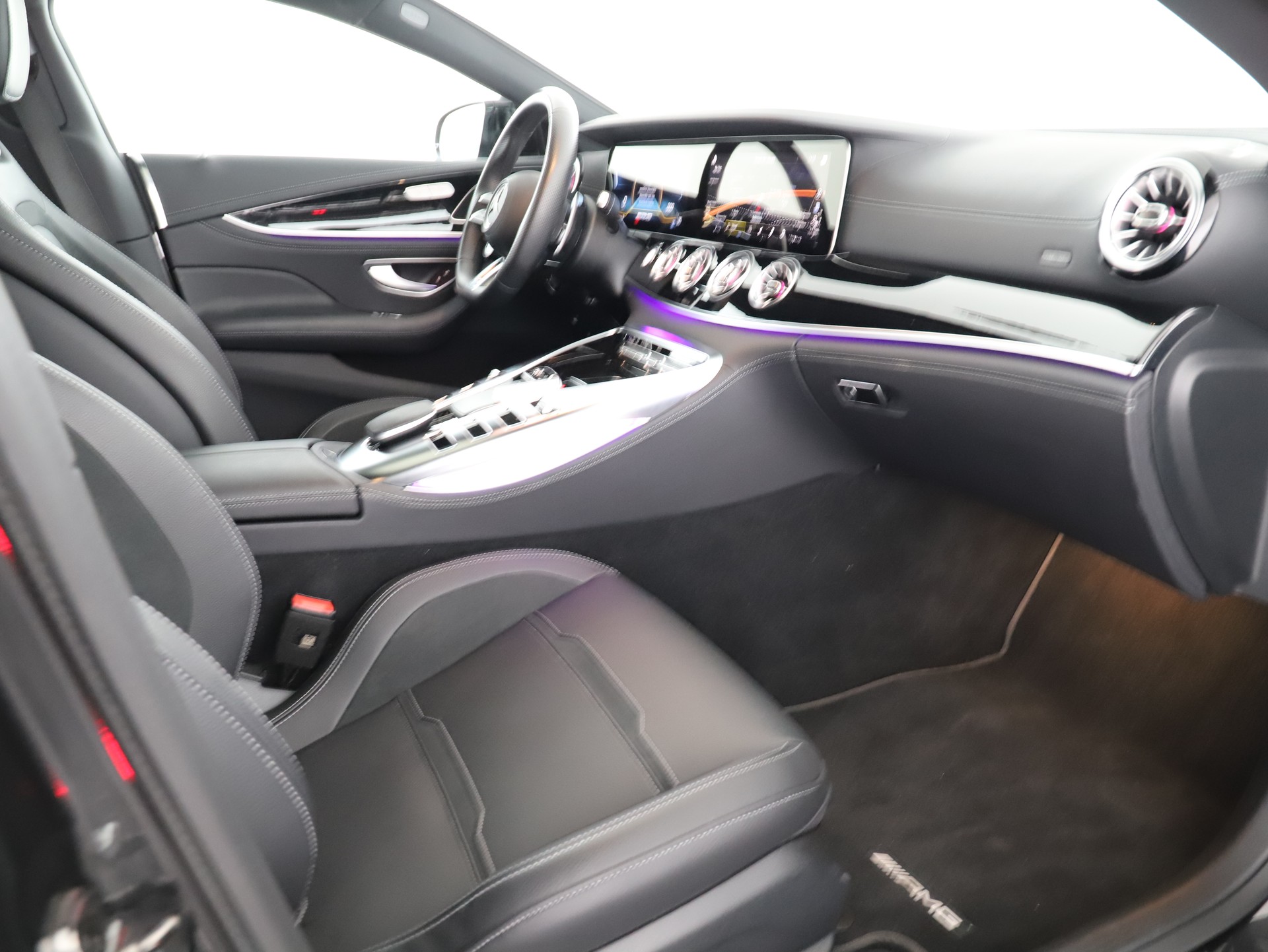 MERCEDES-BENZ AMG GT 4 43 4Matic+-image-9