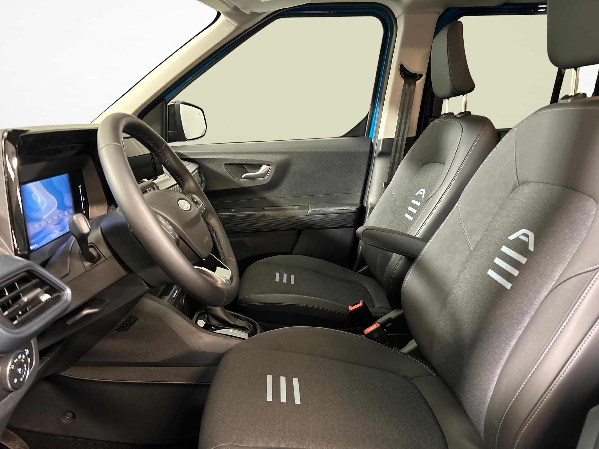 FORD Tourneo Courier 1.0 EcoBoost Active-showroom-element-2