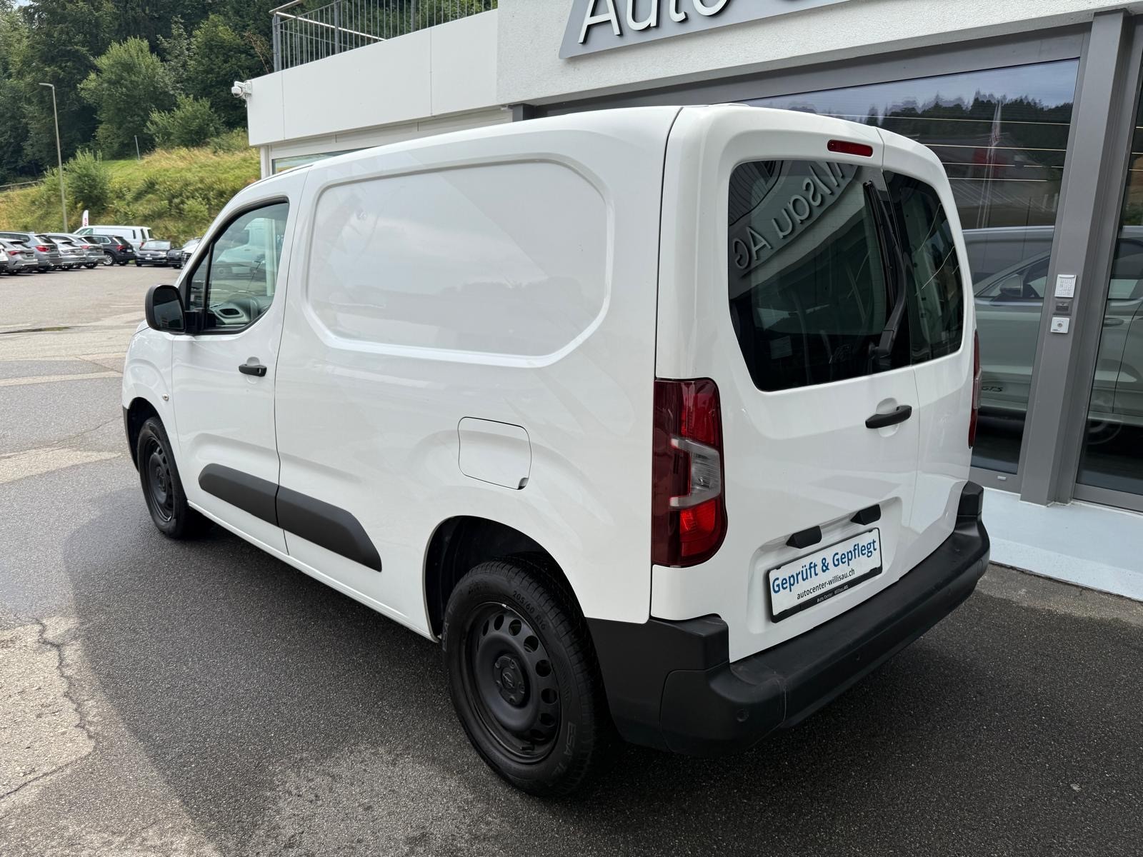 OPEL Combo Cargo 1.5 Diesel-image-9