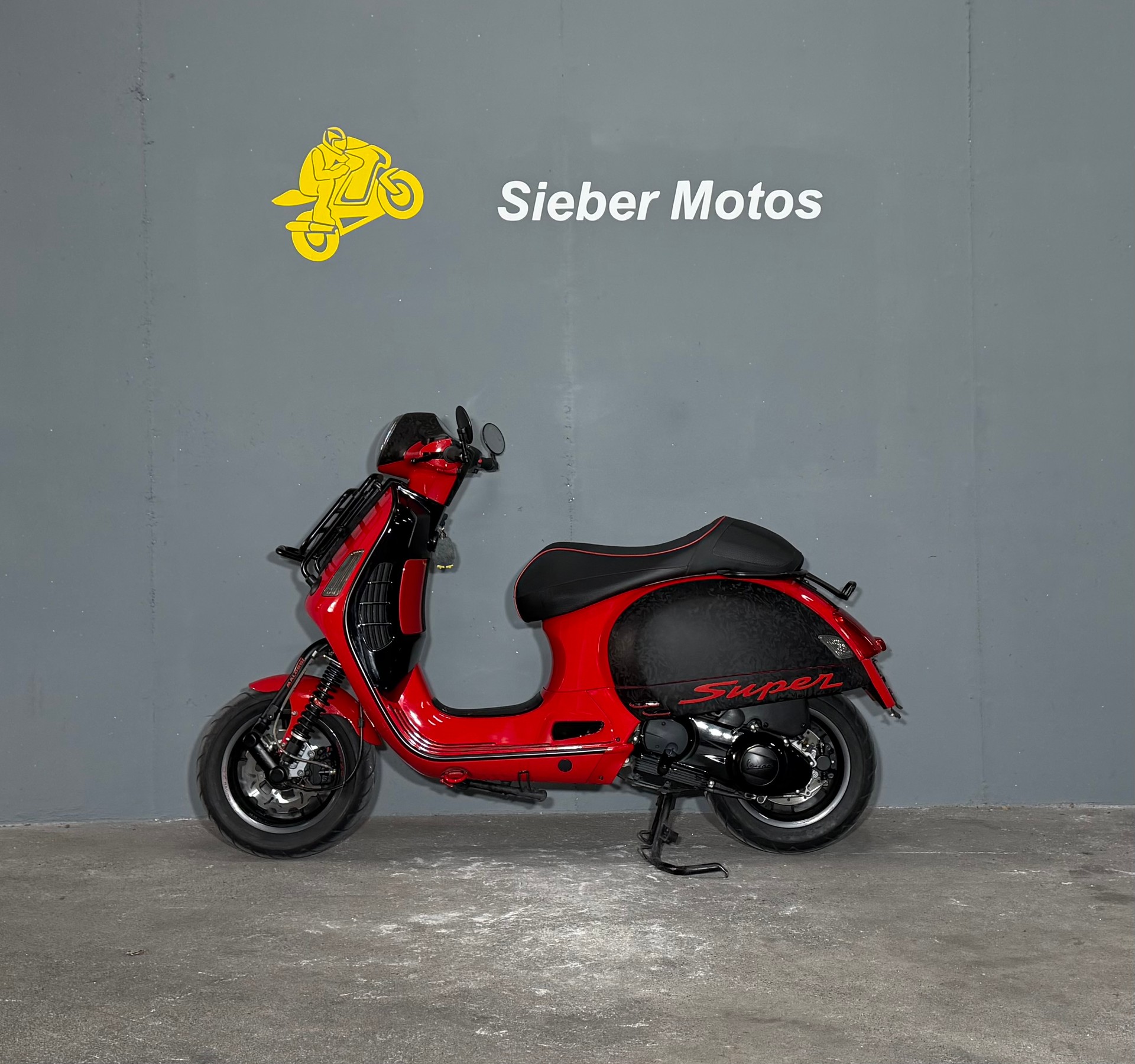PIAGGIO Vespa GTS Super 300 i.e-image-2