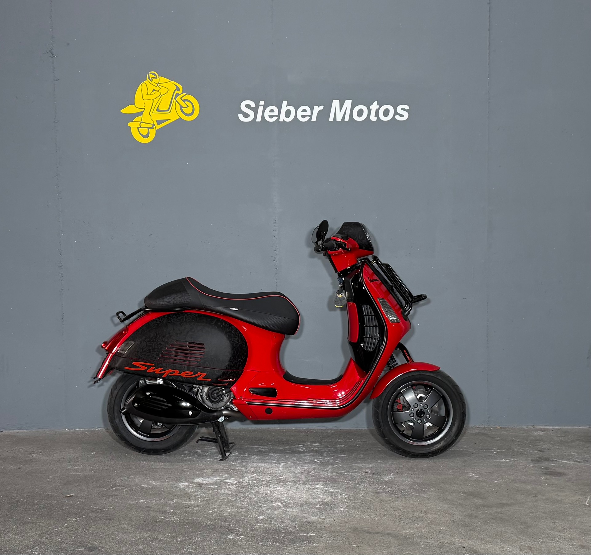 PIAGGIO Vespa GTS Super 300 i.e-image-0