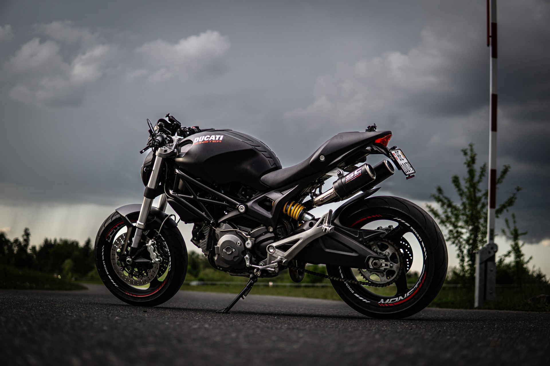 DUCATI Monster 696M plus (25kW)-image-0
