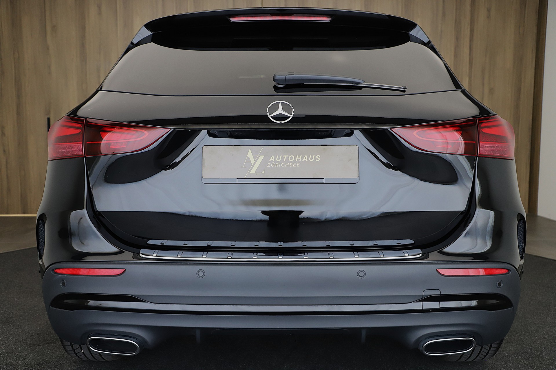 MERCEDES-BENZ GLA 200d 8G-DCT AMG Advance Plus und Night Paket-image-3