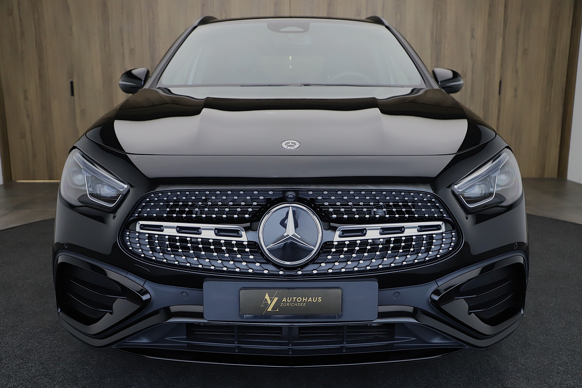 MERCEDES-BENZ GLA 200d 8G-DCT AMG Advance Plus und Night Paket-image-1