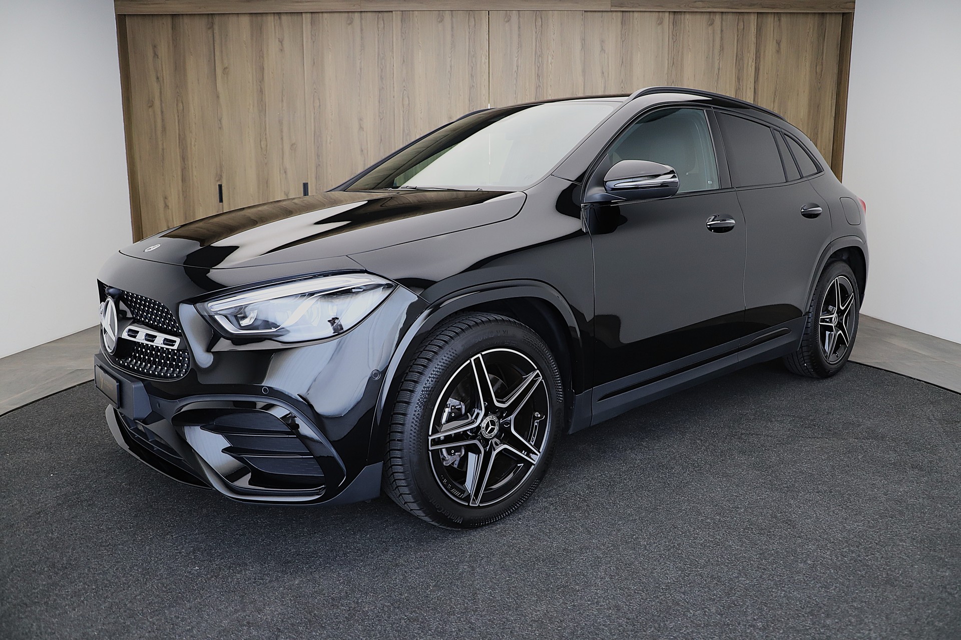 MERCEDES-BENZ GLA 200d 8G-DCT AMG Advance Plus und Night Paket