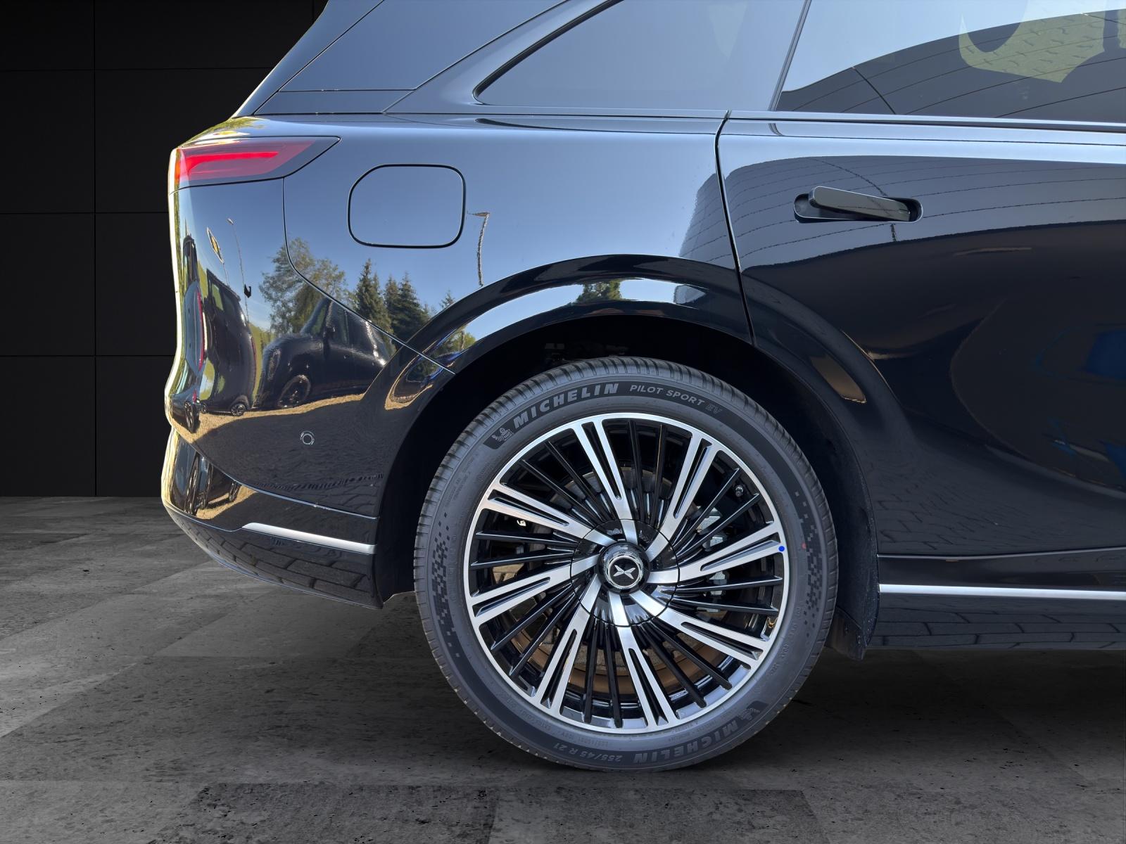 XPENG G9 Performance AWD-image-18
