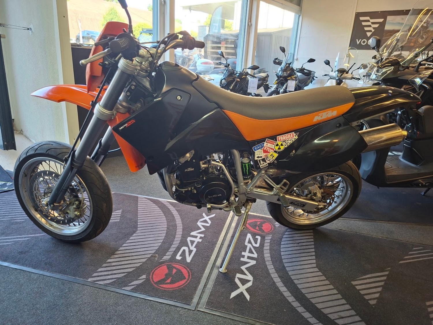KTM 640 LC4-E Supermoto-image-2