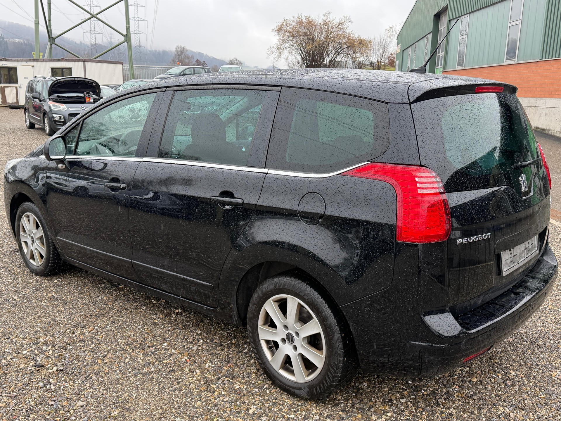 PEUGEOT 5008 2.0 HDI Style-image-9