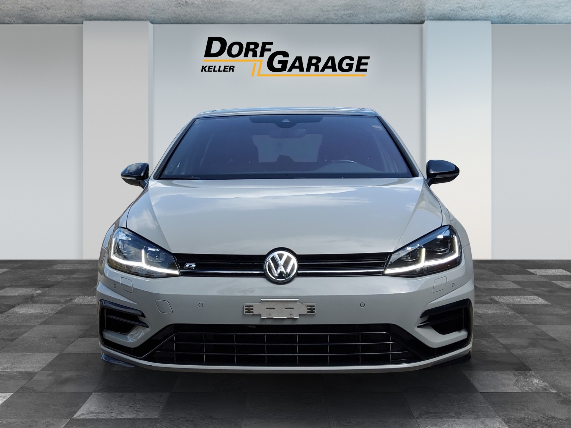 VW Golf 2.0 TSI R 4Motion DSG-image-1