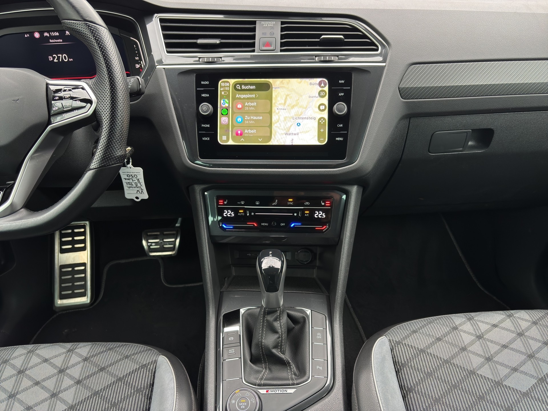 VW Tiguan 2.0 TDI SCR Life 4Motion DSG-image-4