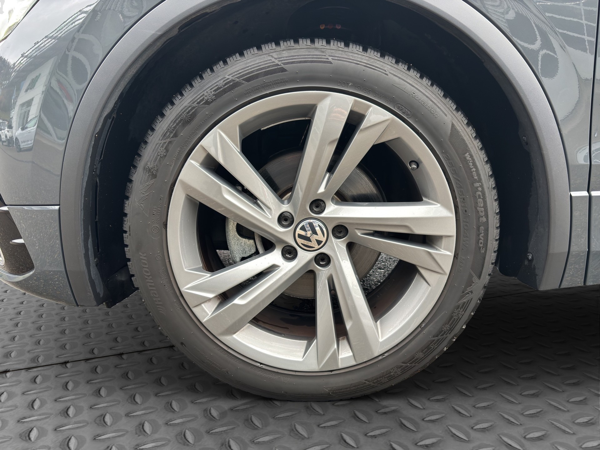 VW Tiguan 2.0 TDI SCR Life 4Motion DSG-image-20