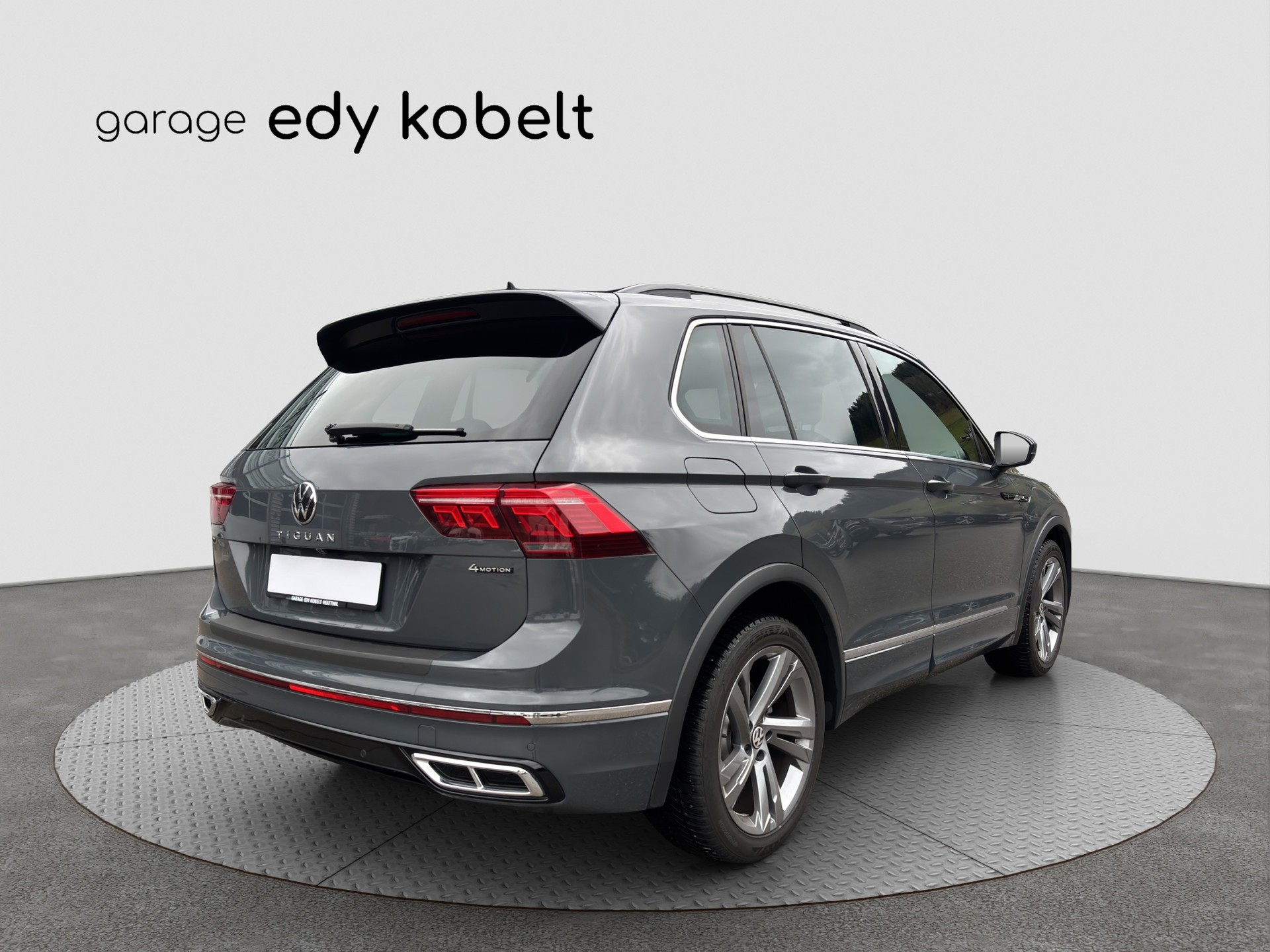 VW Tiguan 2.0 TDI SCR Life 4Motion DSG-image-17
