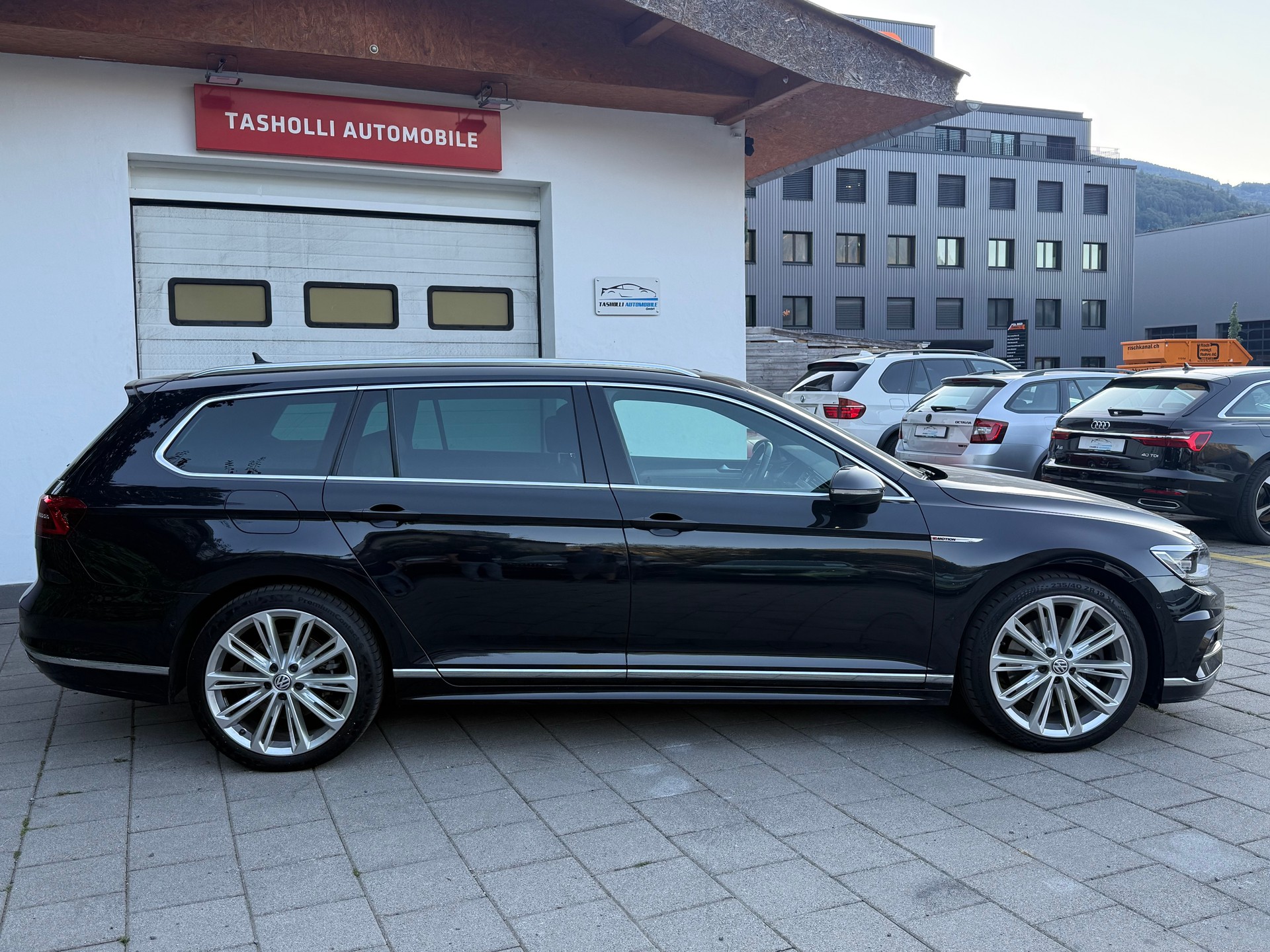 VW Passat Variant 2.0 TDI BMT High. DSG 4Motion-image-7