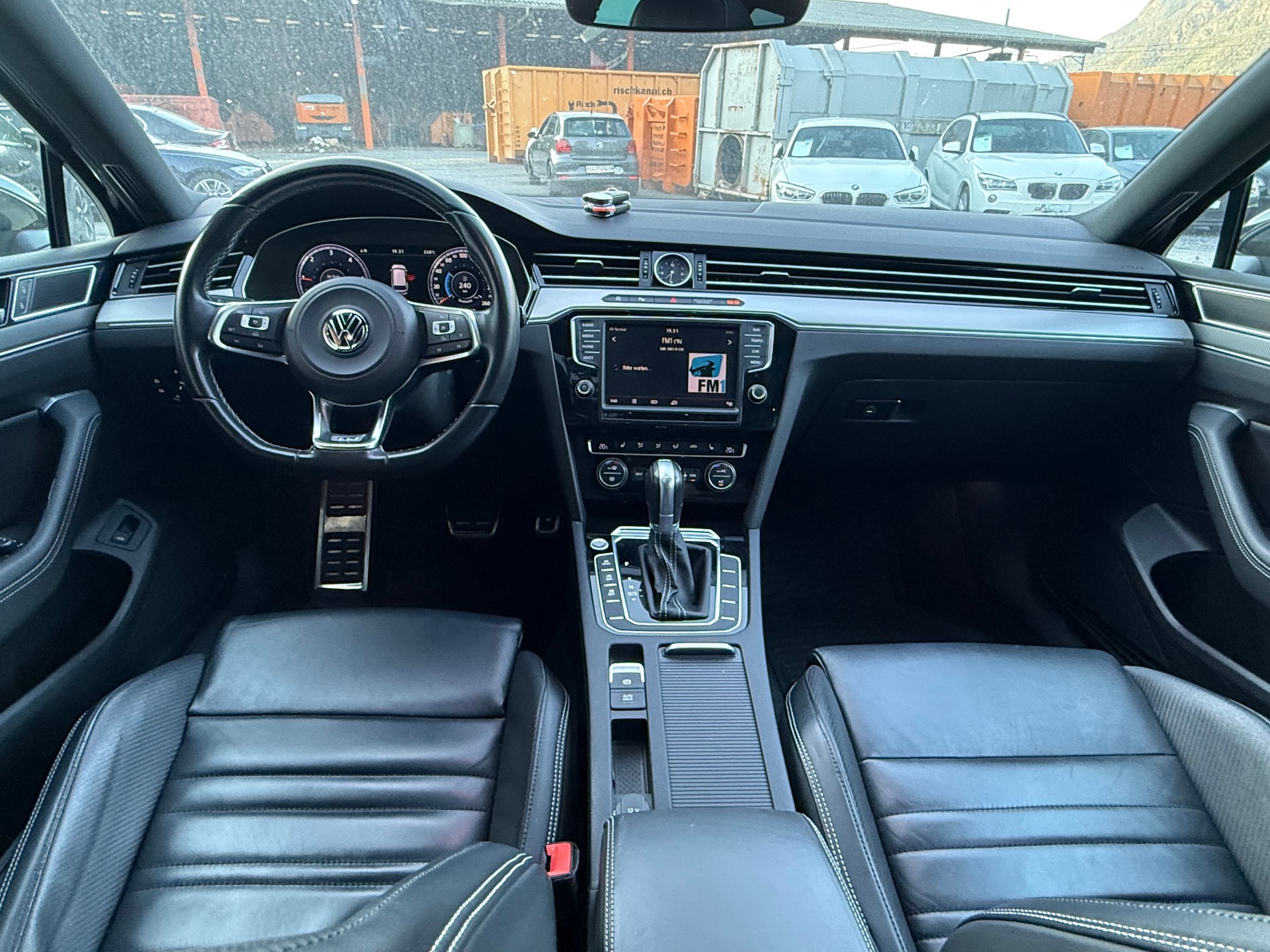 VW Passat Variant 2.0 TDI BMT High. DSG 4Motion-image-10