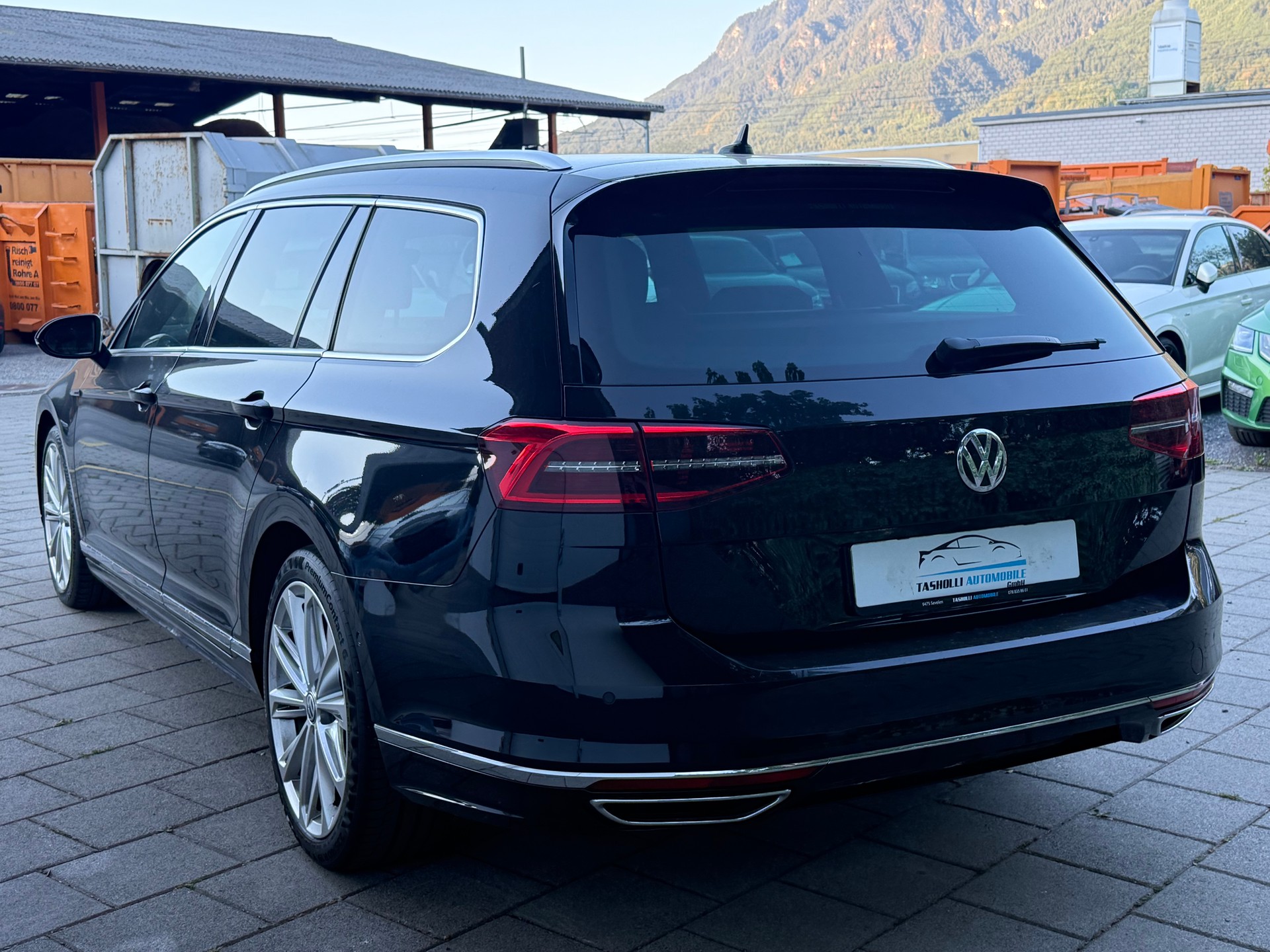 VW Passat Variant 2.0 TDI BMT High. DSG 4Motion-image-3