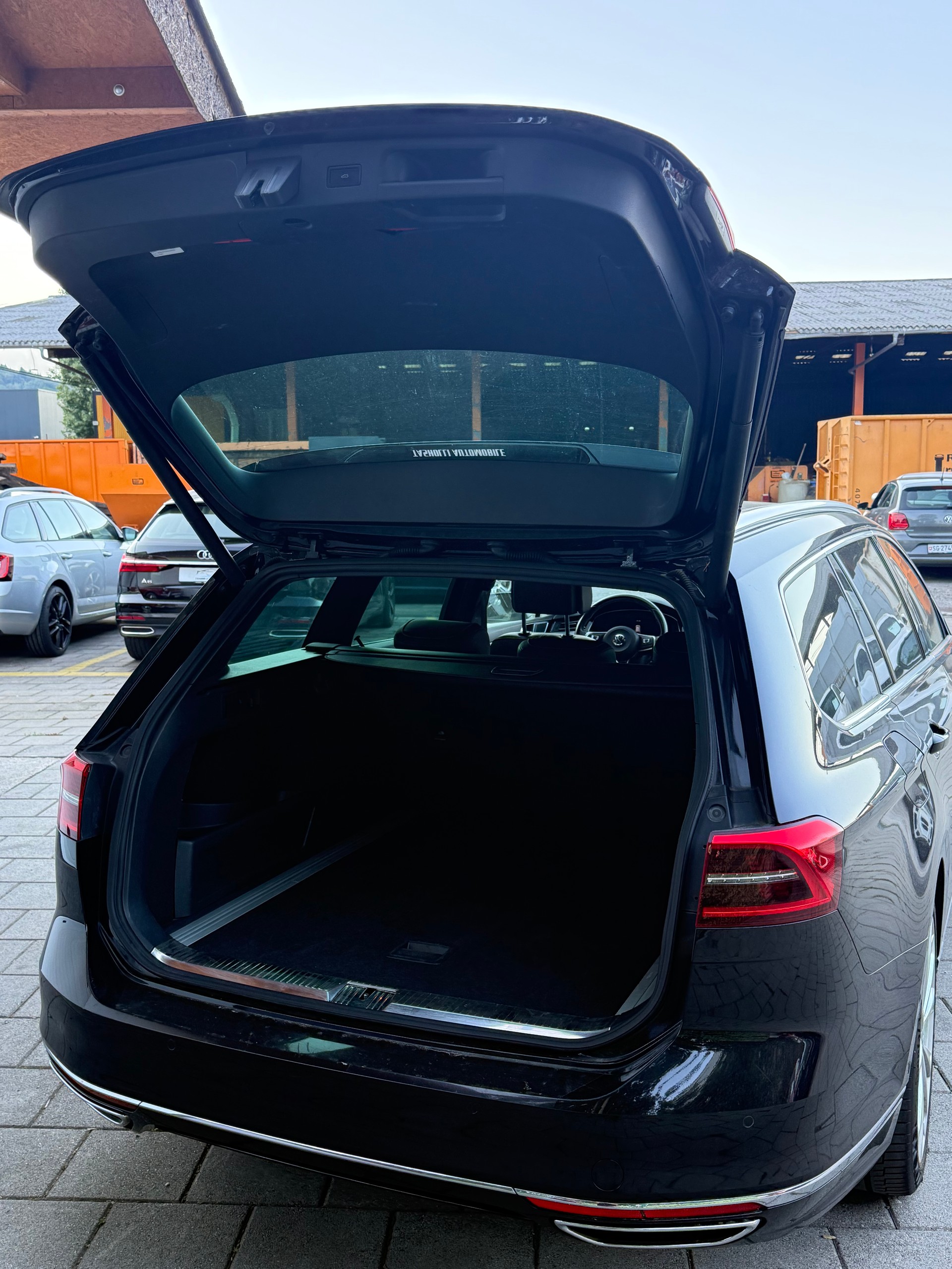 VW Passat Variant 2.0 TDI BMT High. DSG 4Motion-image-5
