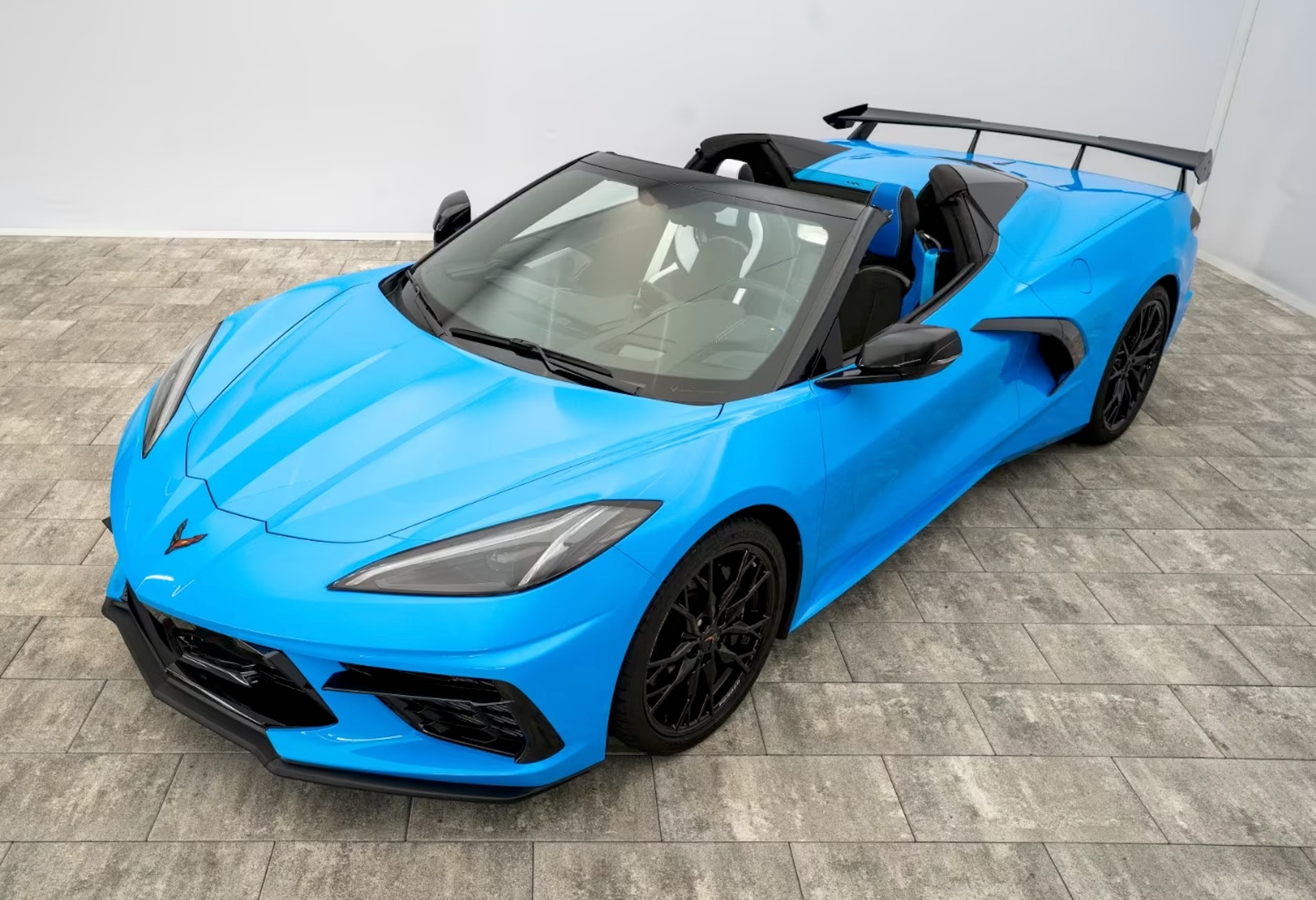 CHEVROLET CORVETTE CABRIOLET STINGRAY 3LT*Z51 PERFORMANCE PAKET*-showroom-element-3