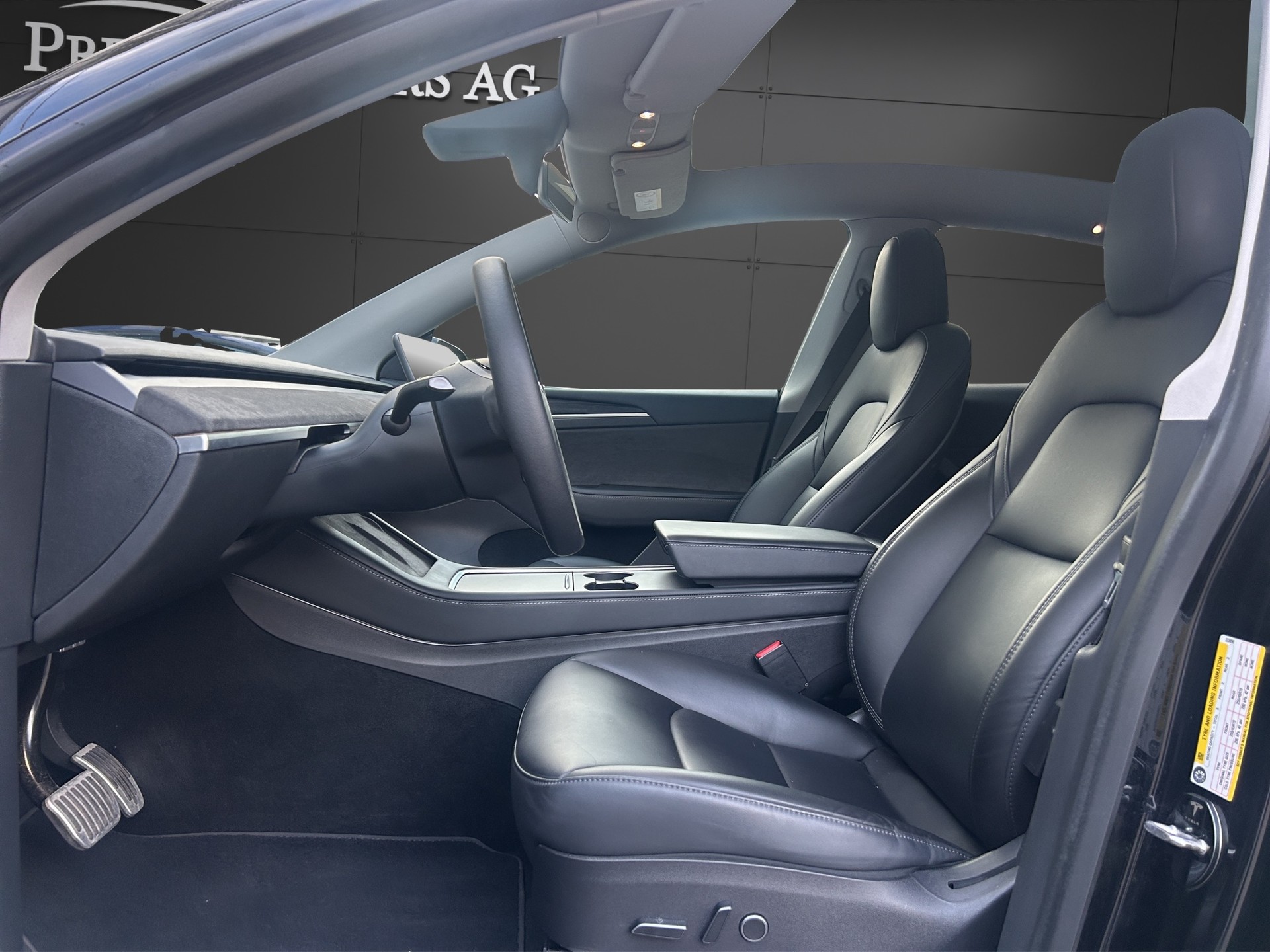 TESLA Model Y Long Range Dual Motor AWD / Batterie 92% / AMD /-image-5