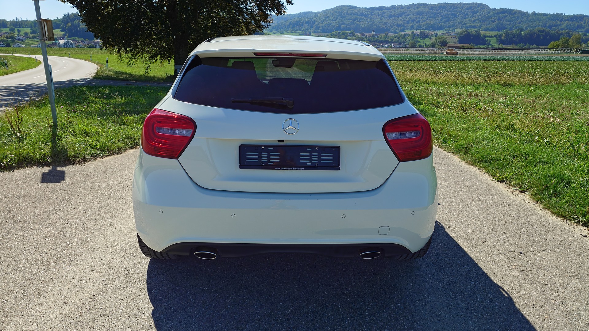 MERCEDES-BENZ A 200 Night Star-showroom-element-3