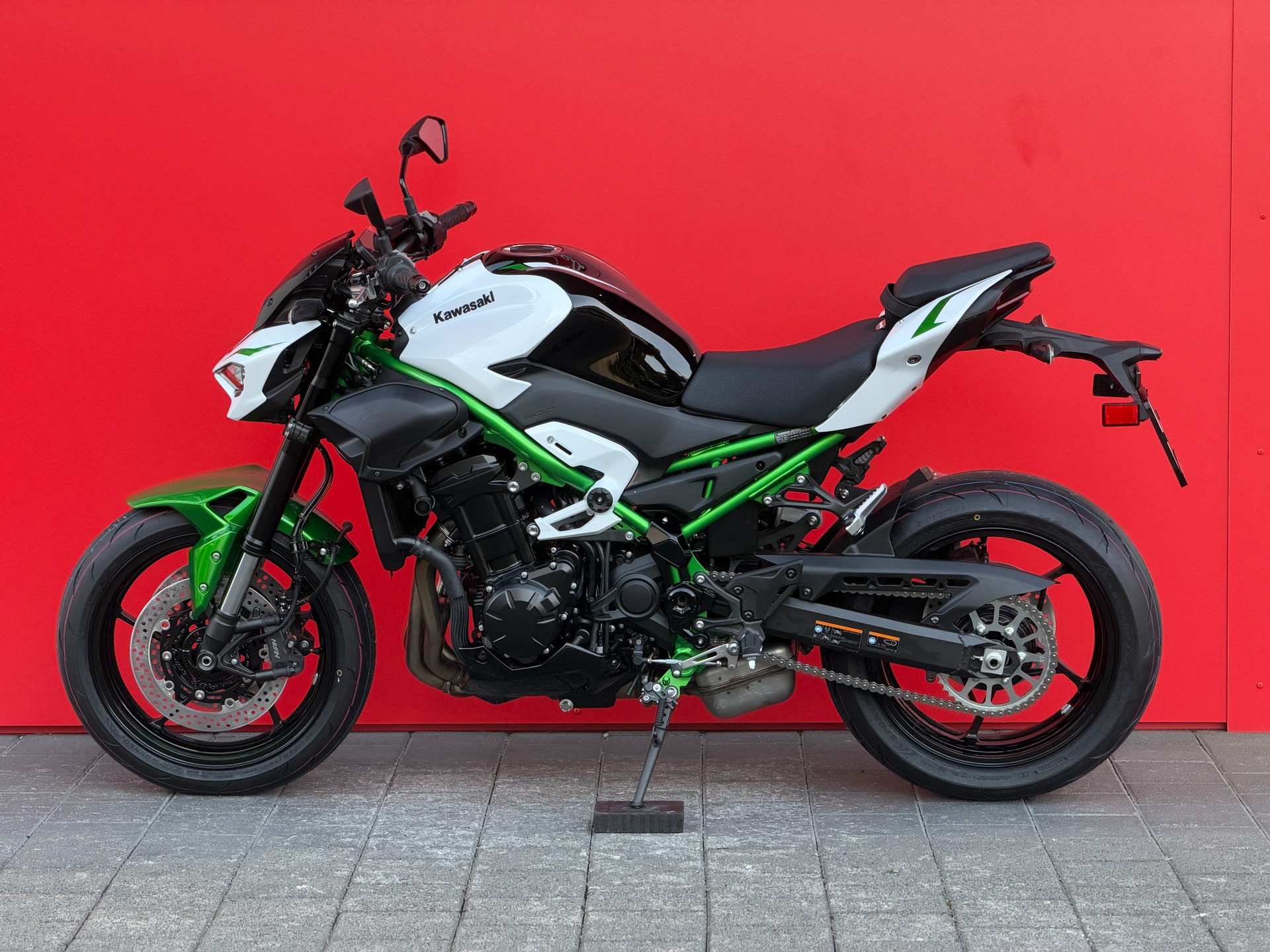 KAWASAKI Z 900-image-1