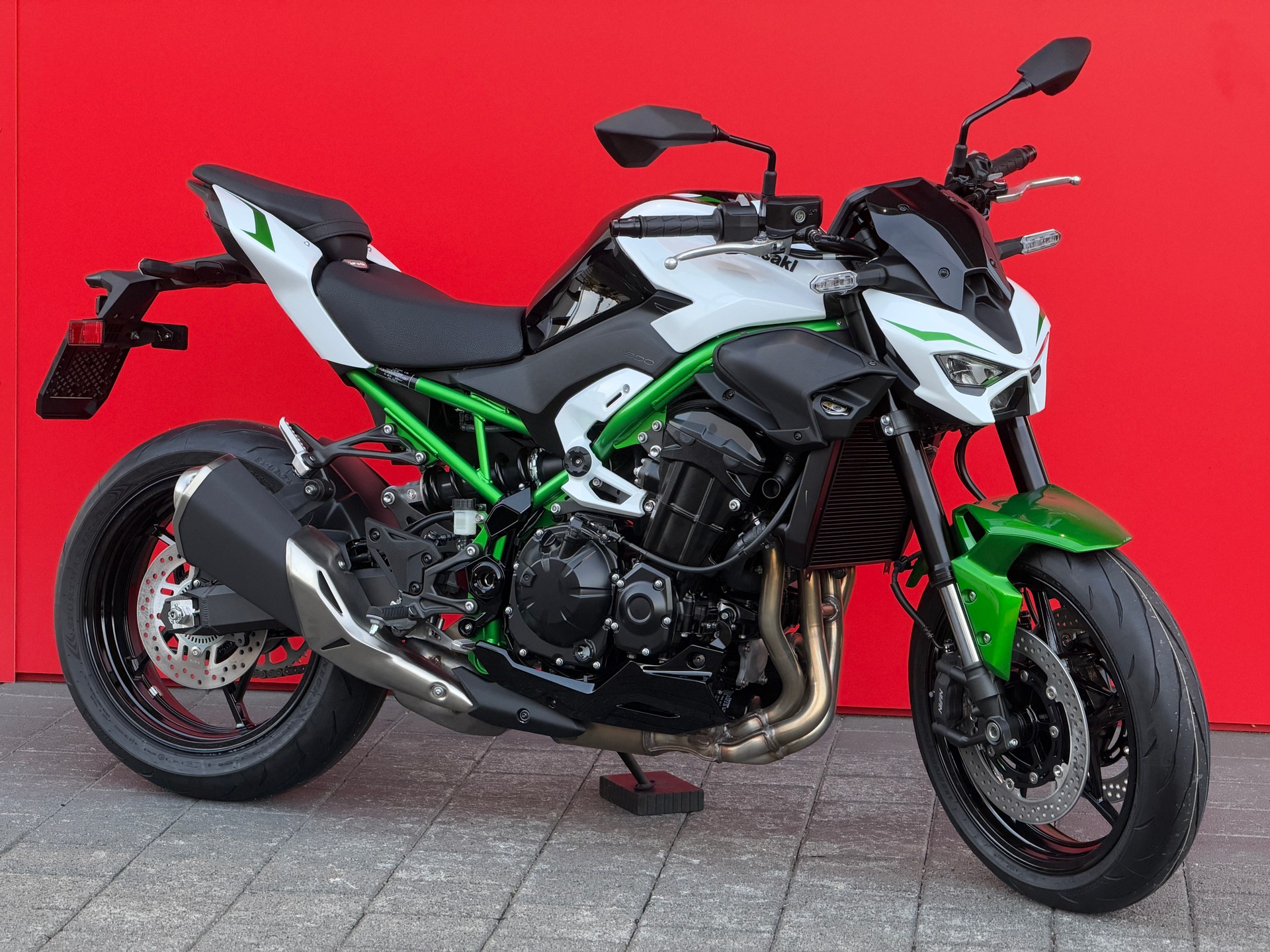 KAWASAKI Z 900-image-2