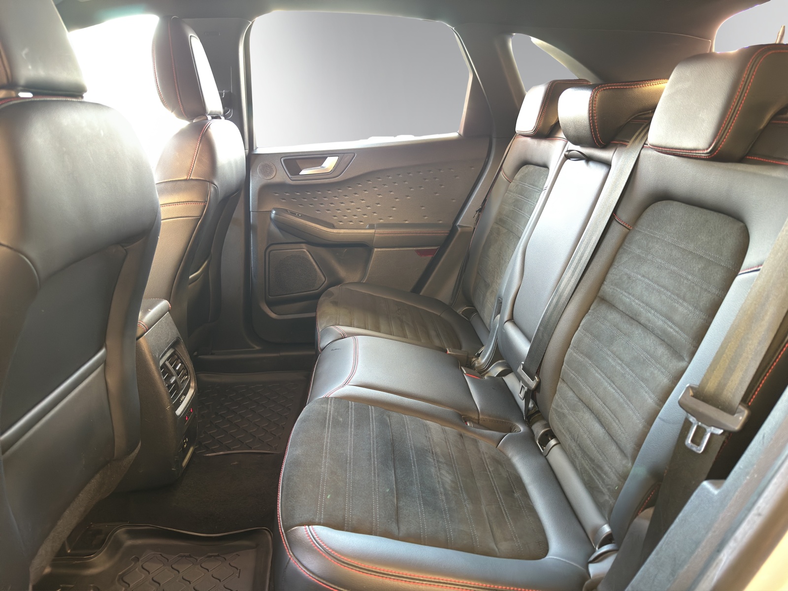 FORD Kuga 2.5 PHEV ST-LineX2WD-image-12