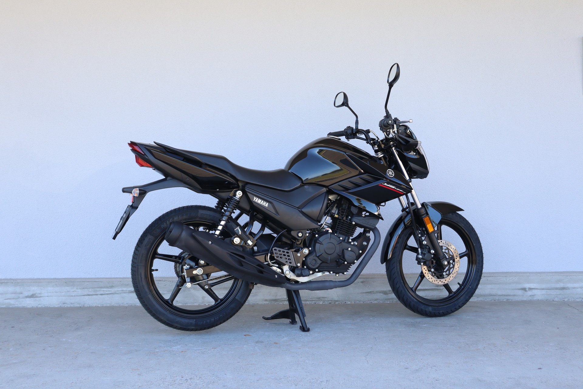 YAMAHA YS 125-image-2