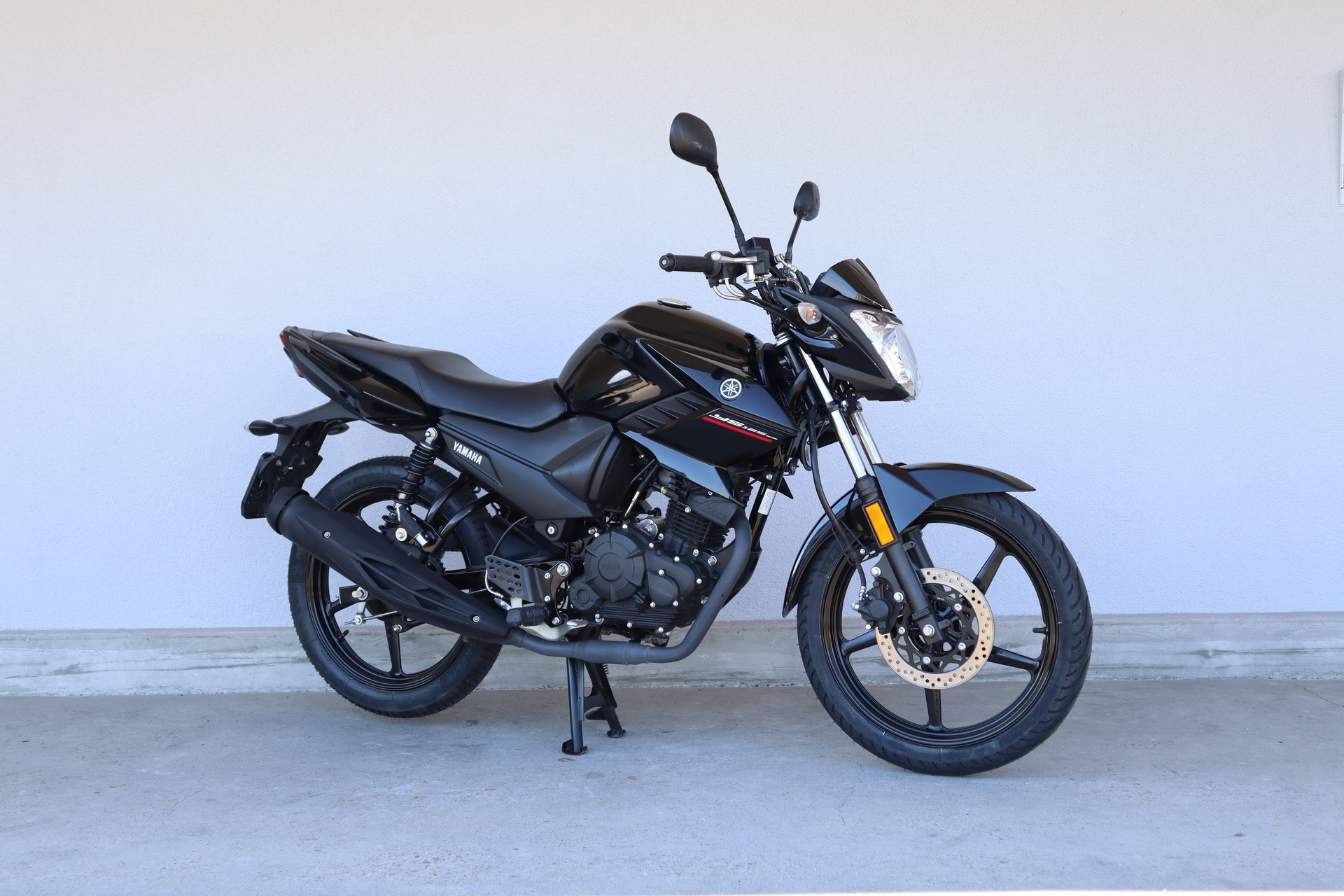 YAMAHA YS 125-image-1