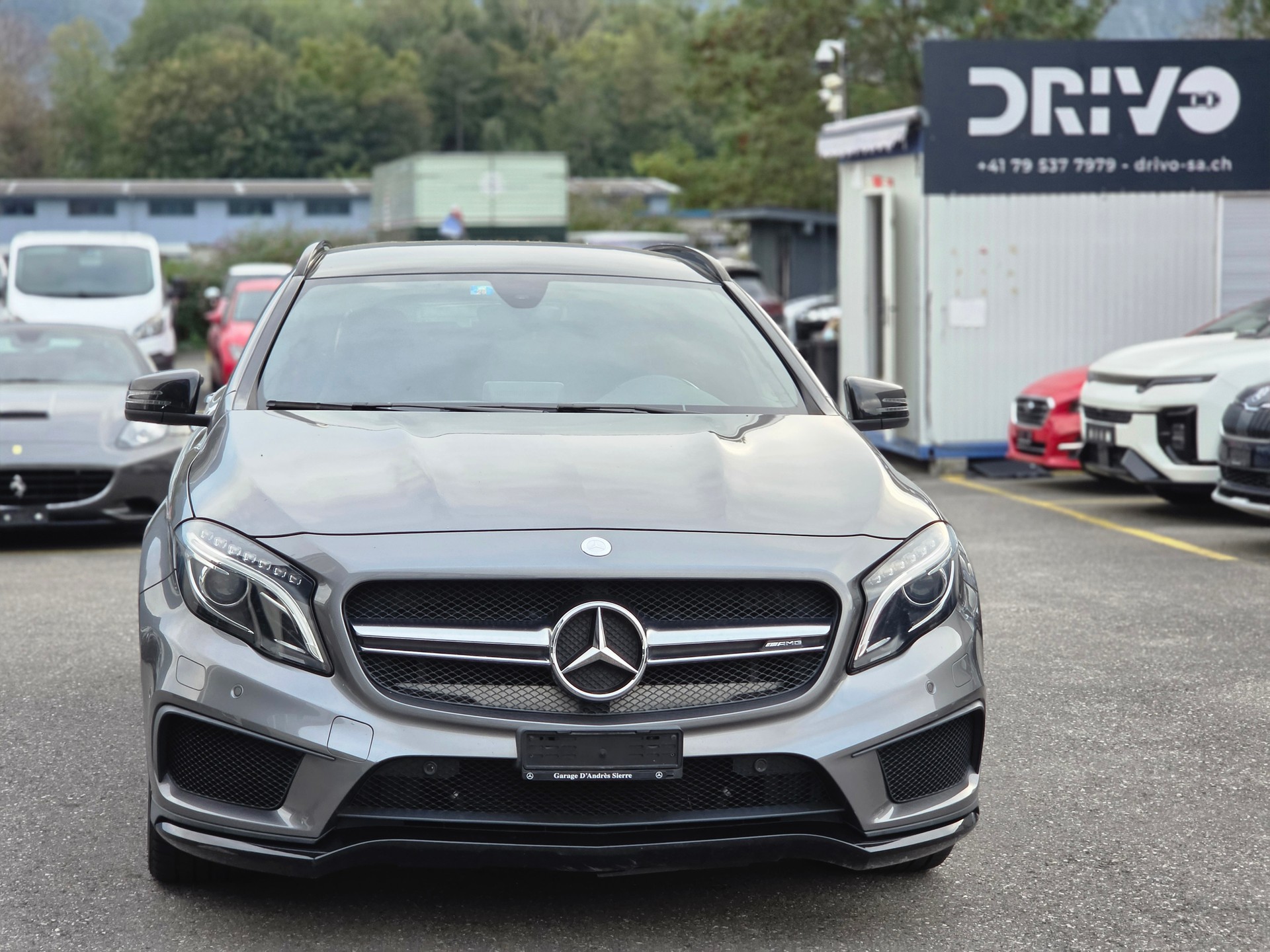MERCEDES-BENZ GLA 45 AMG 4Matic 7G-DCT-showroom-element-1